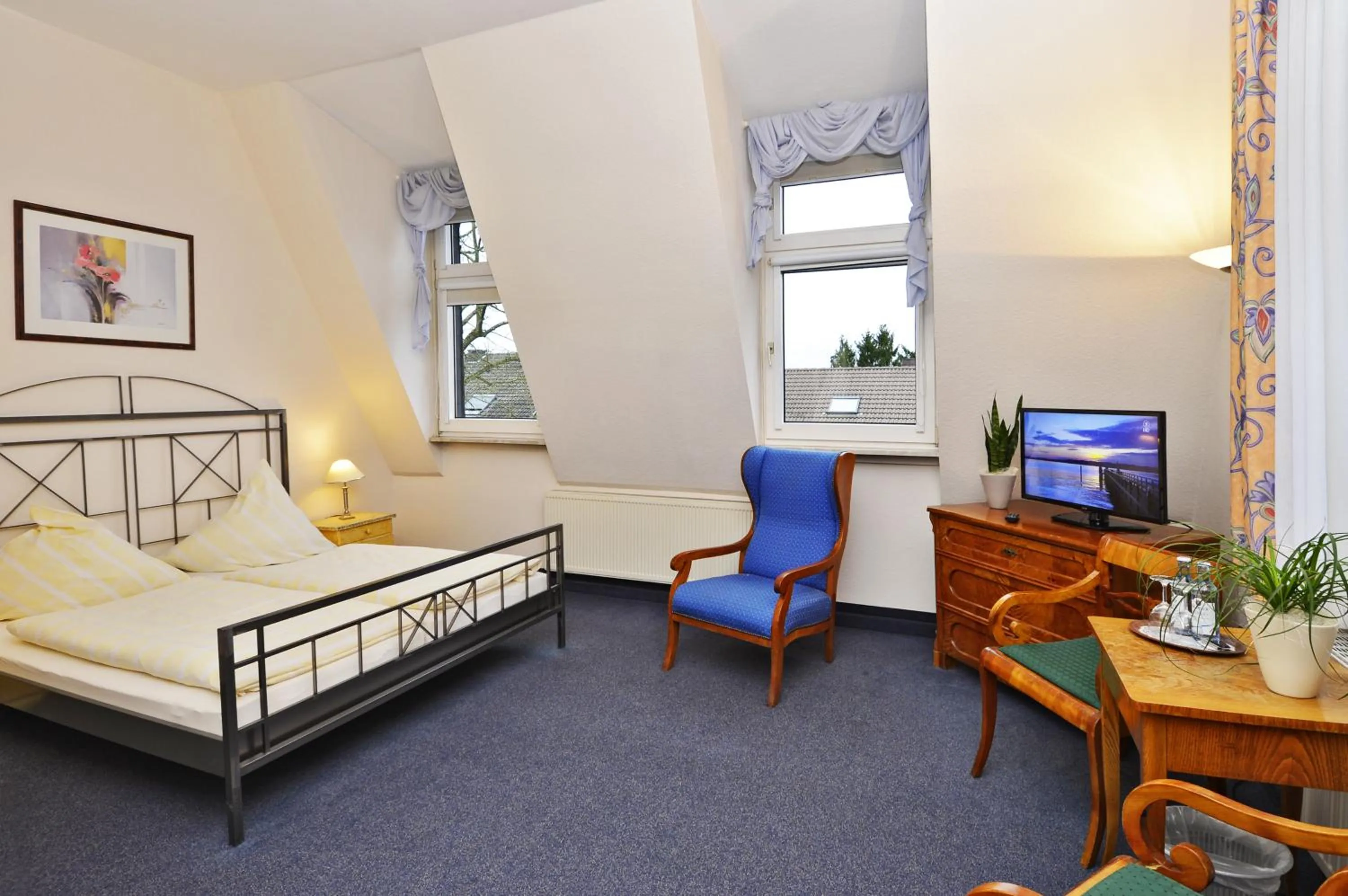 Photo of the whole room, Bed in Hotel Haus Kleimann-Reuer