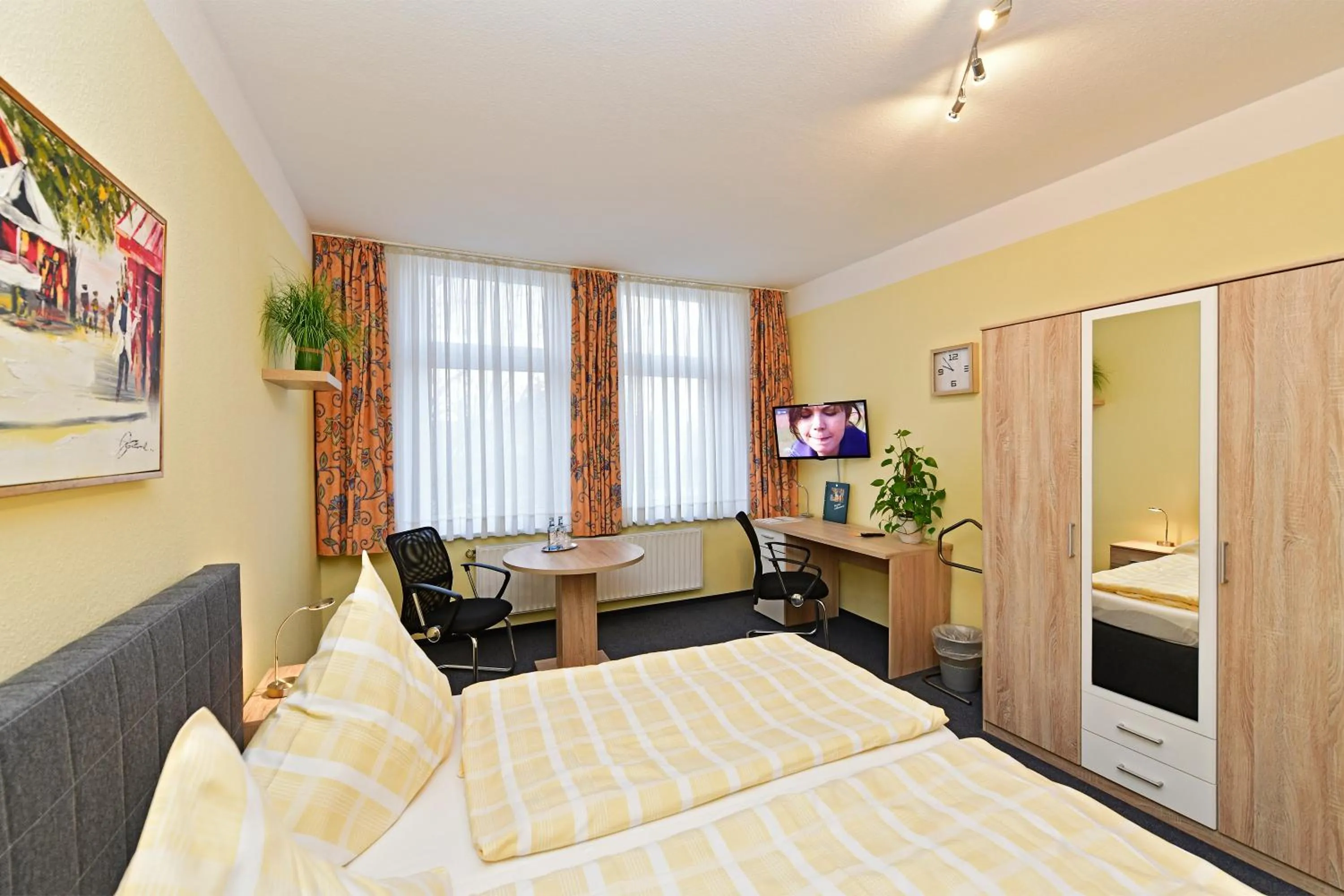 Bed in Hotel Haus Kleimann-Reuer