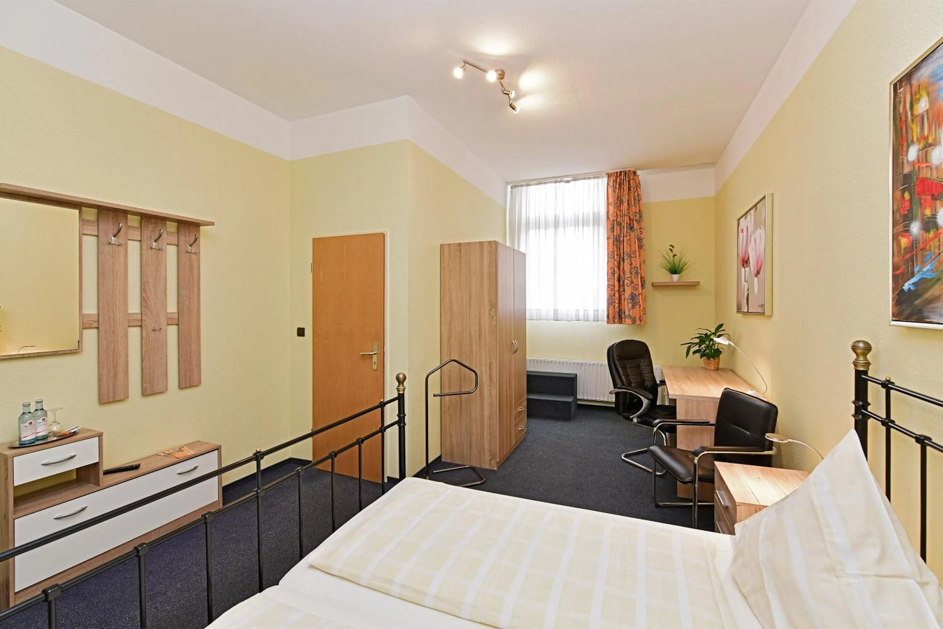 Bed in Hotel Haus Kleimann-Reuer