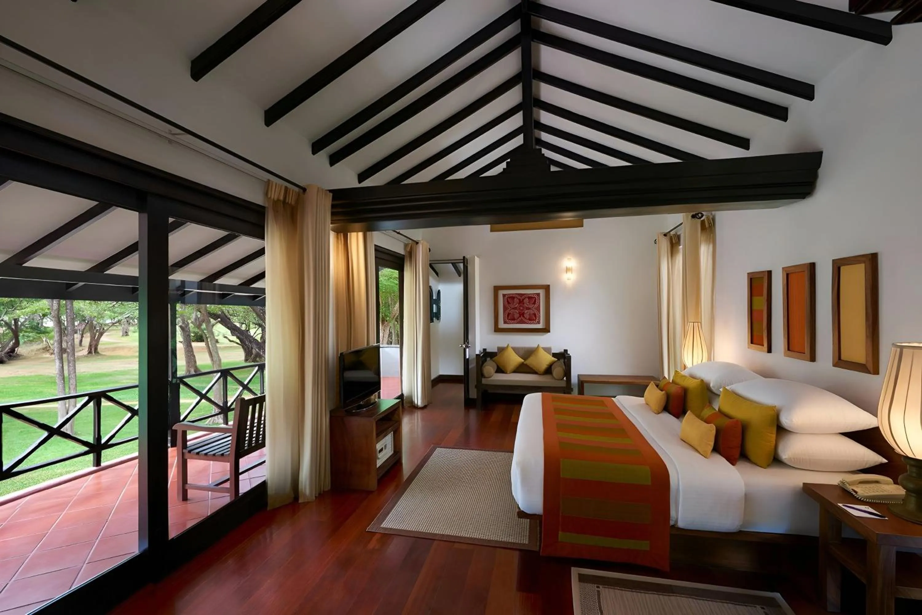 Photo of the whole room, Bed in Cinnamon Lodge Habarana
