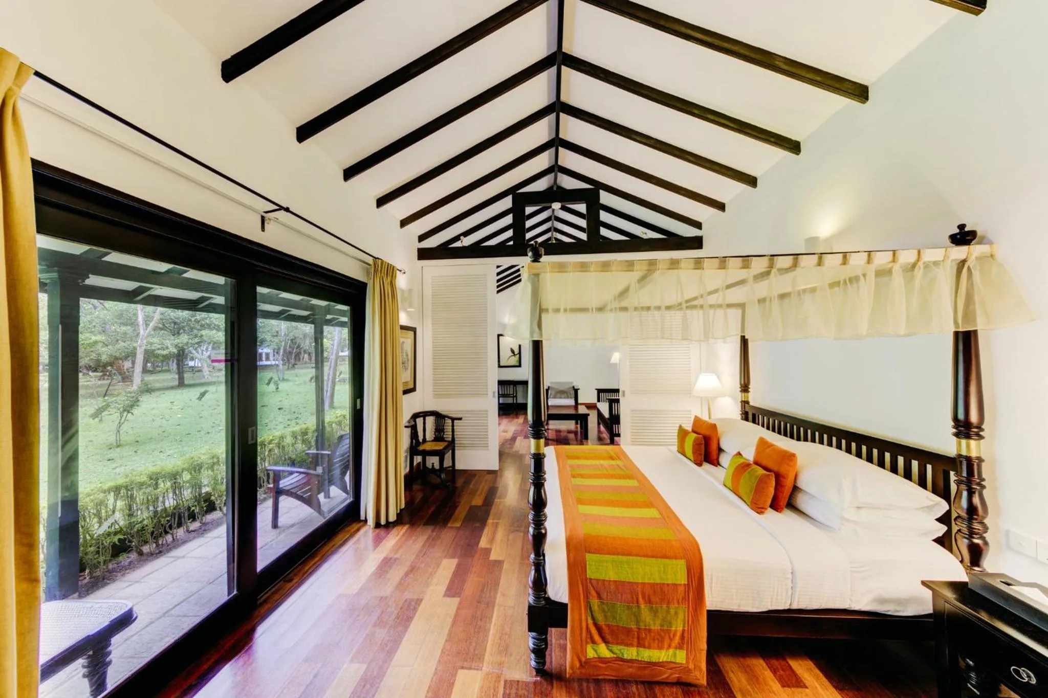 Bedroom, Bed in Cinnamon Lodge Habarana