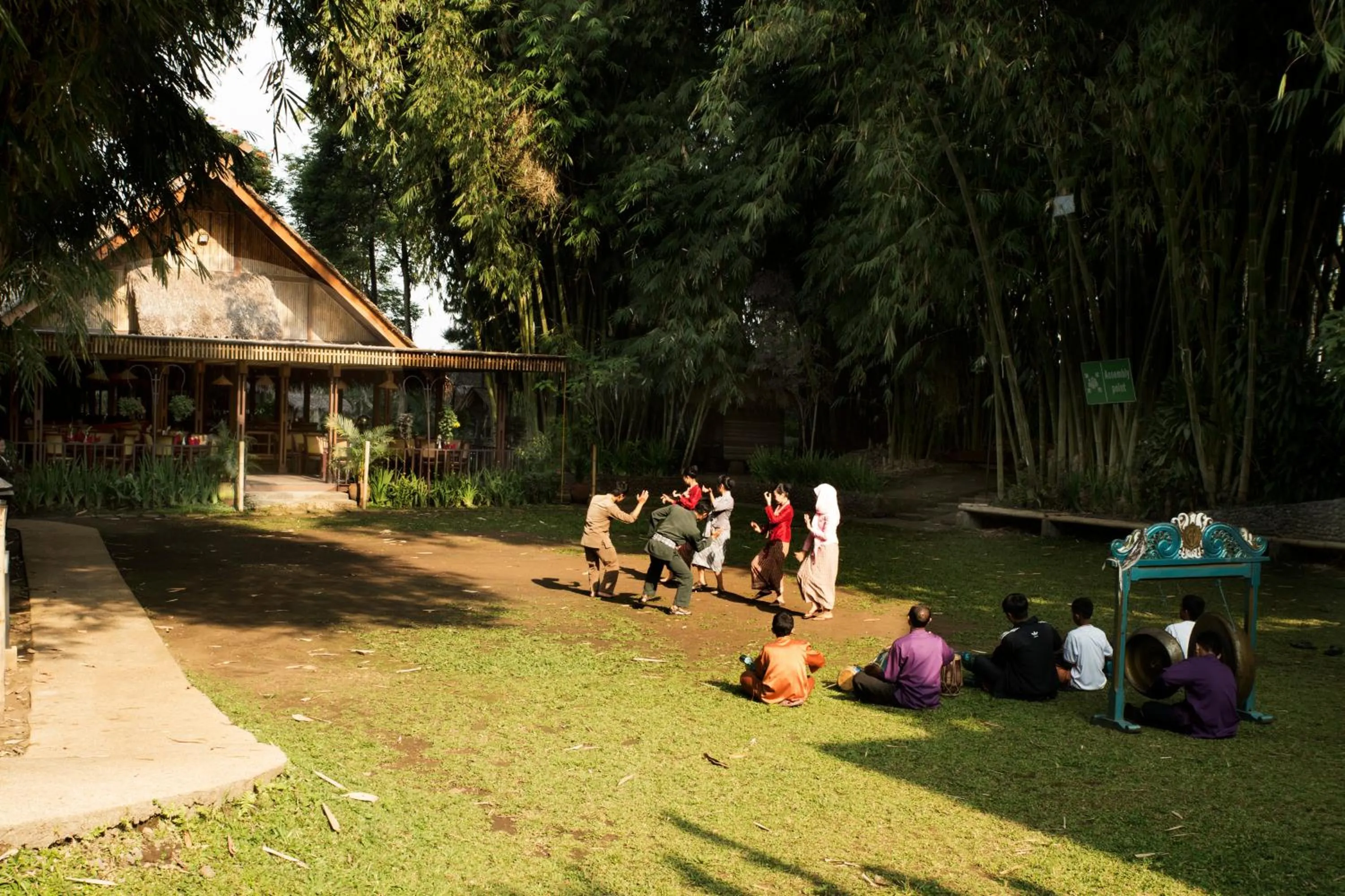 Children play ground in Kampung Sampireun Resort & Spa
