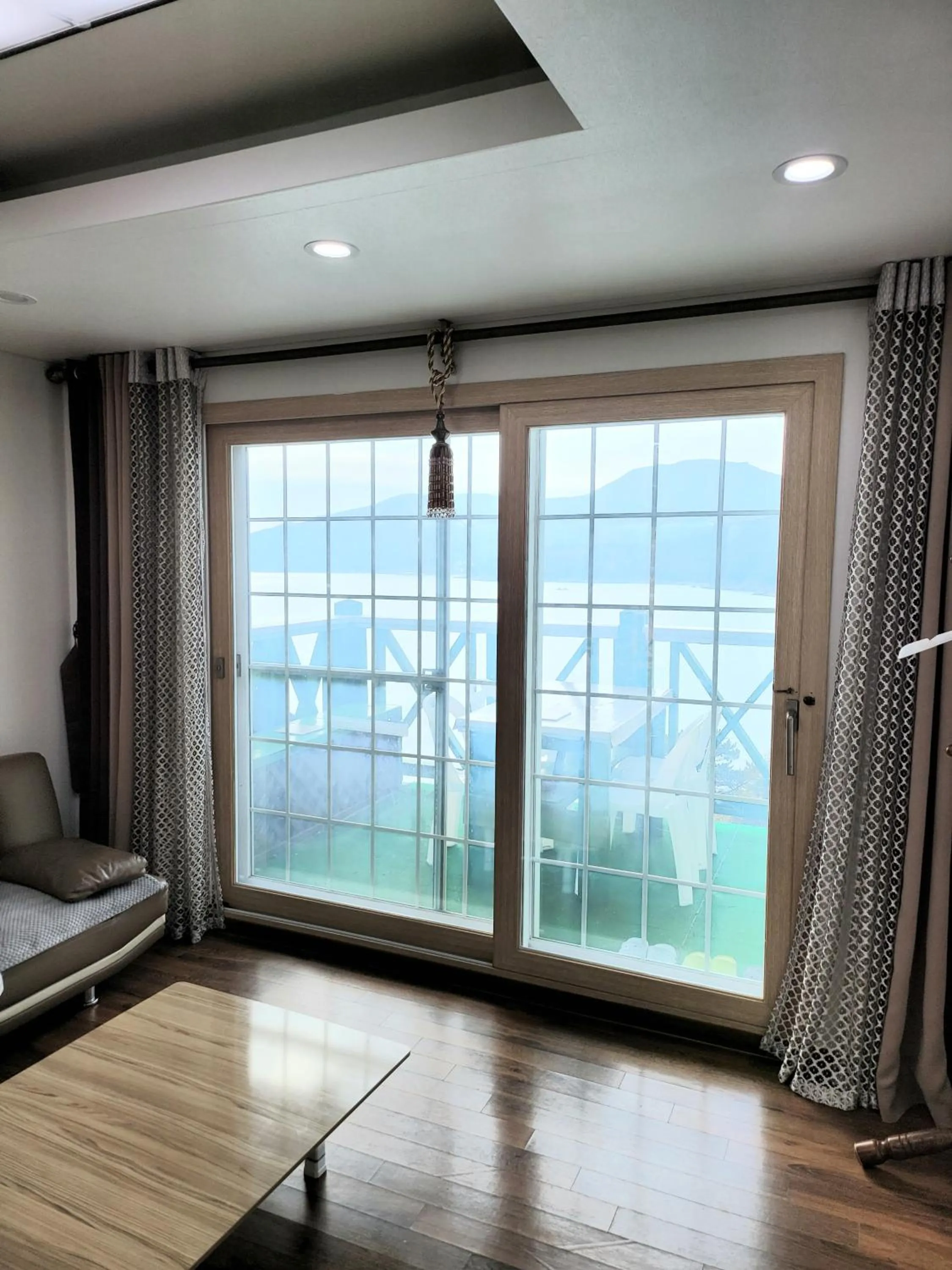 Living room, Bed in oneday in geoje