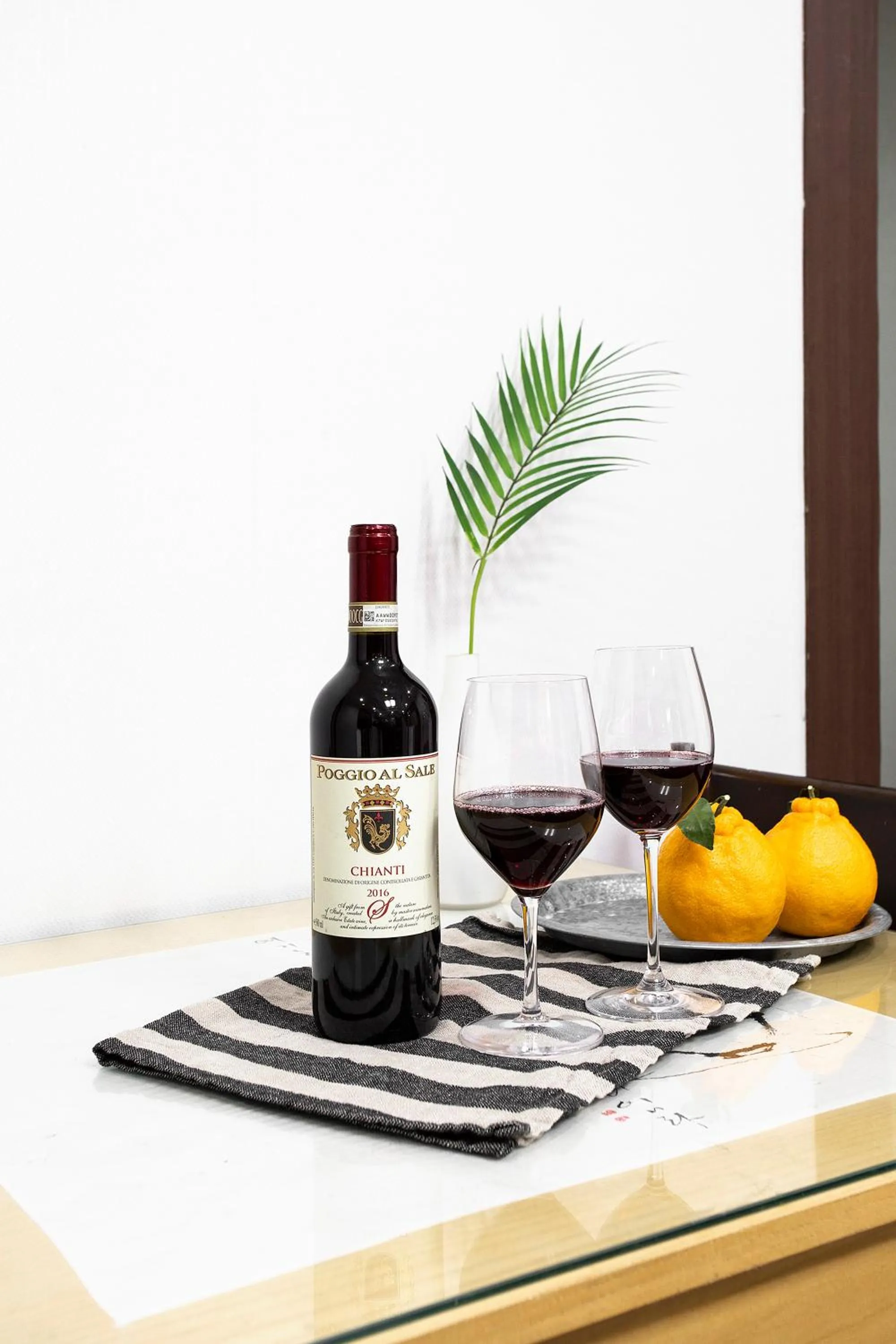 Dining area in oneday in geoje