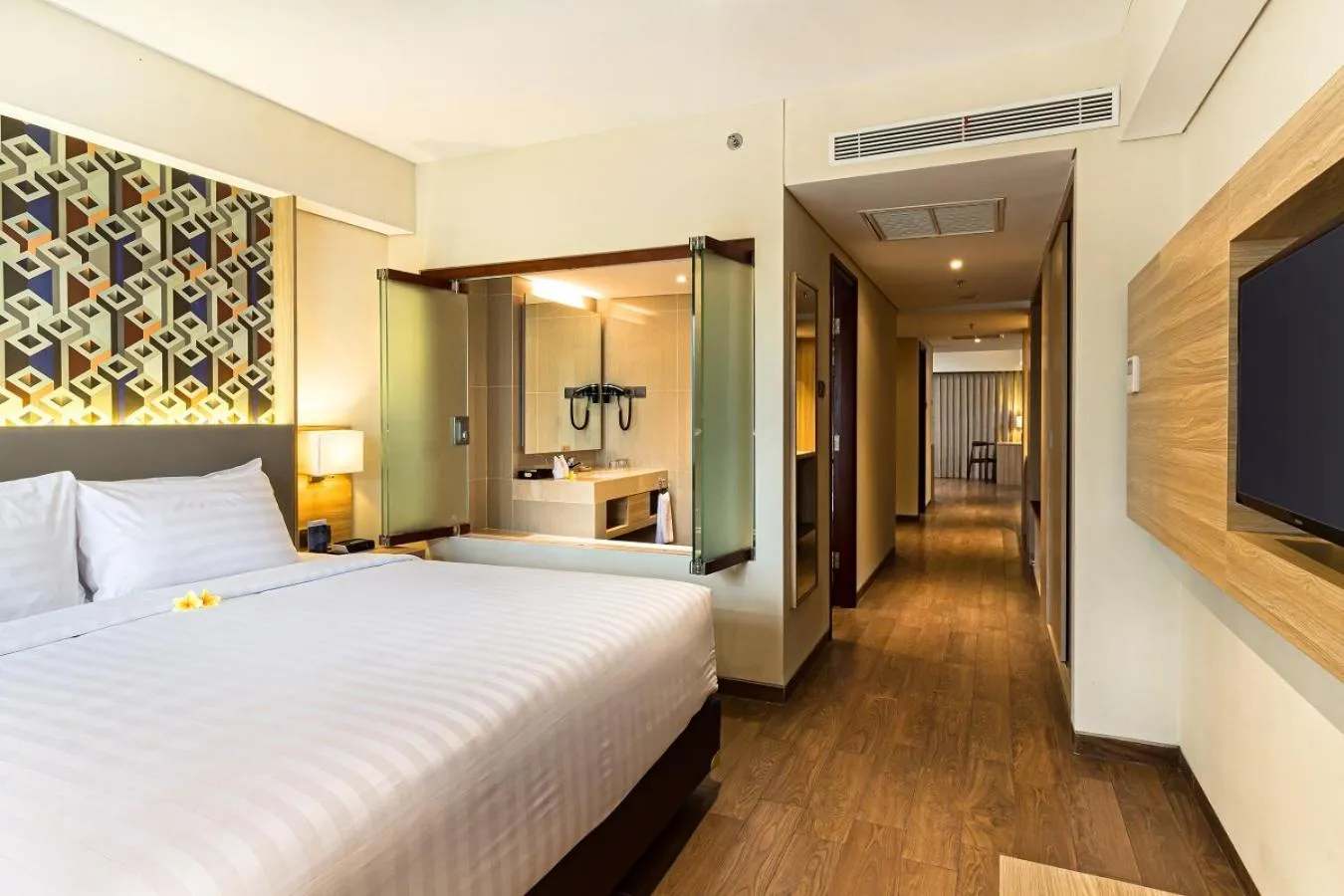 Property building, Bed in Best Western Kamala Jimbaran