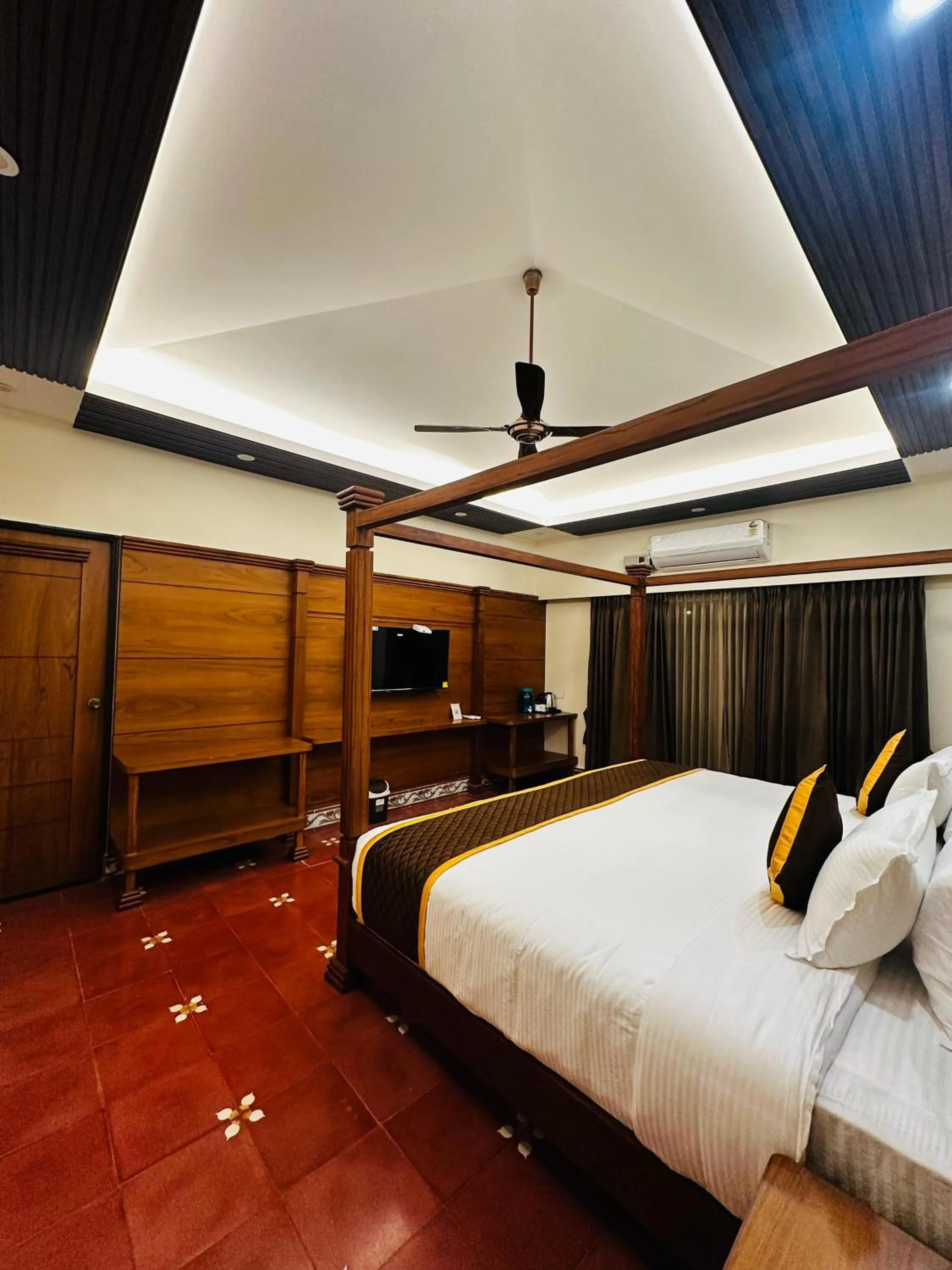 Bedroom, Bed in Singaras Coffee Country