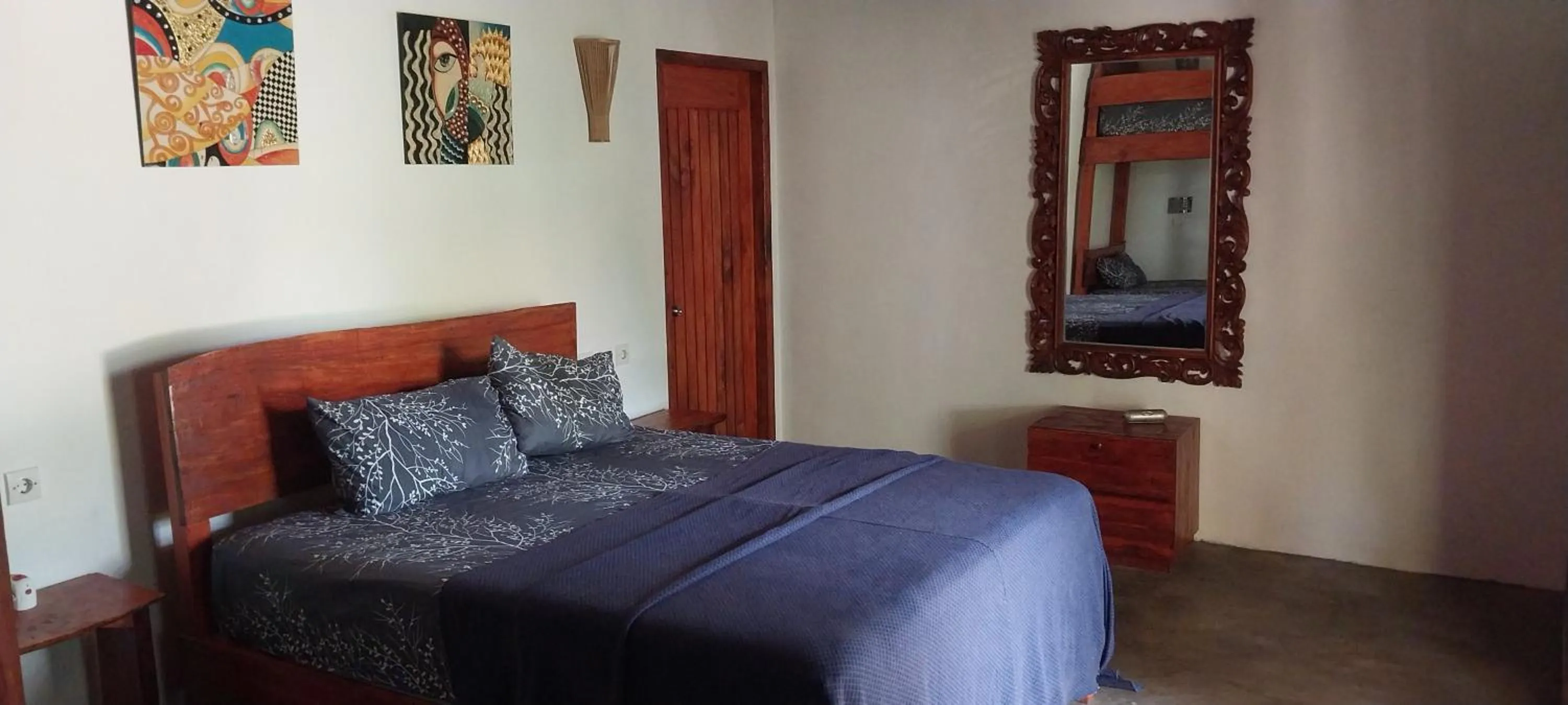 Bed in Kambuna Bungalow