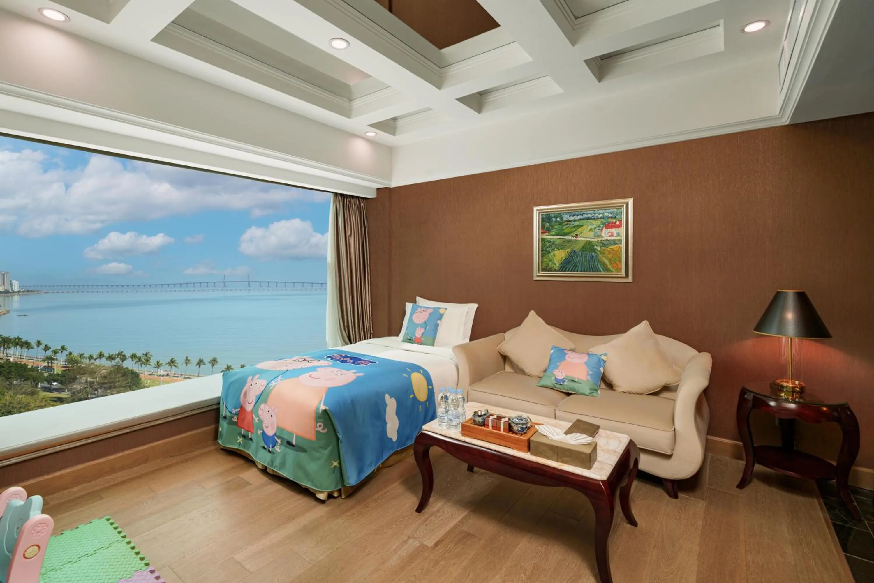 Bed in Grand Bay Hotel Zhuhai