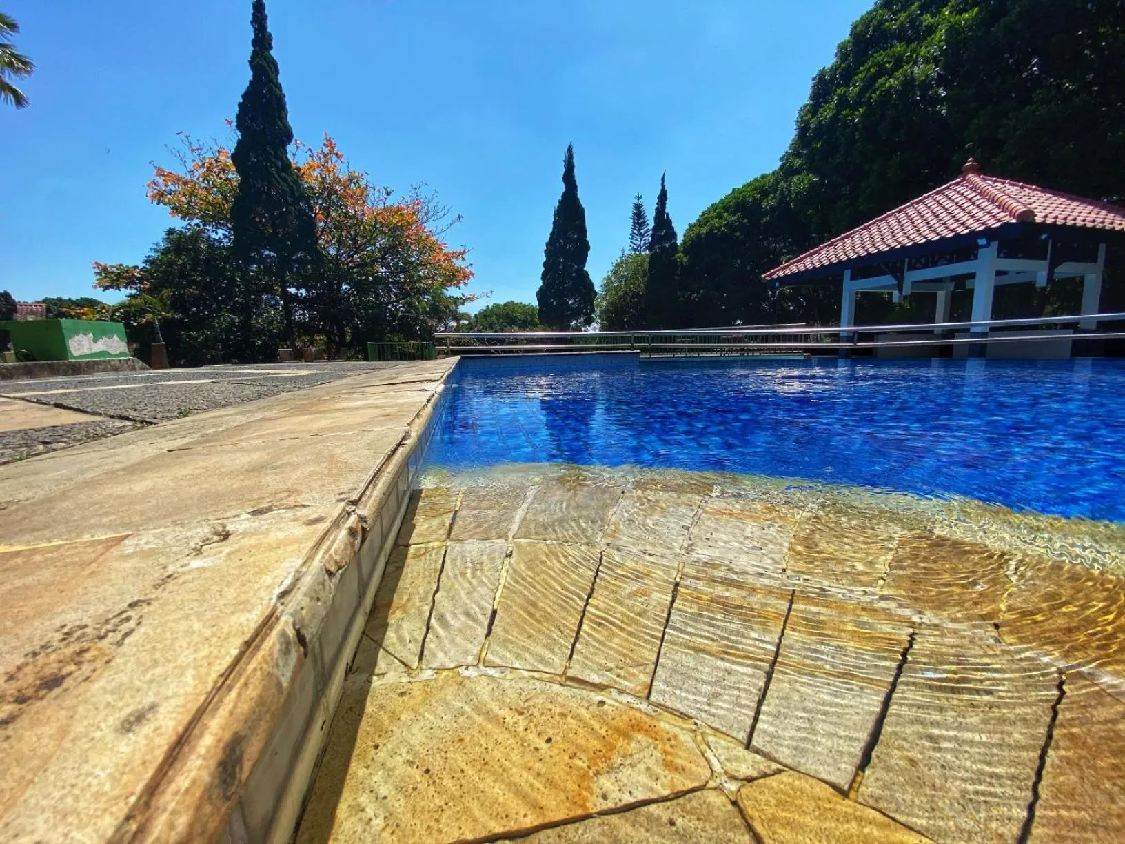 Swimming pool in Grand Whiz Hotel Bromo