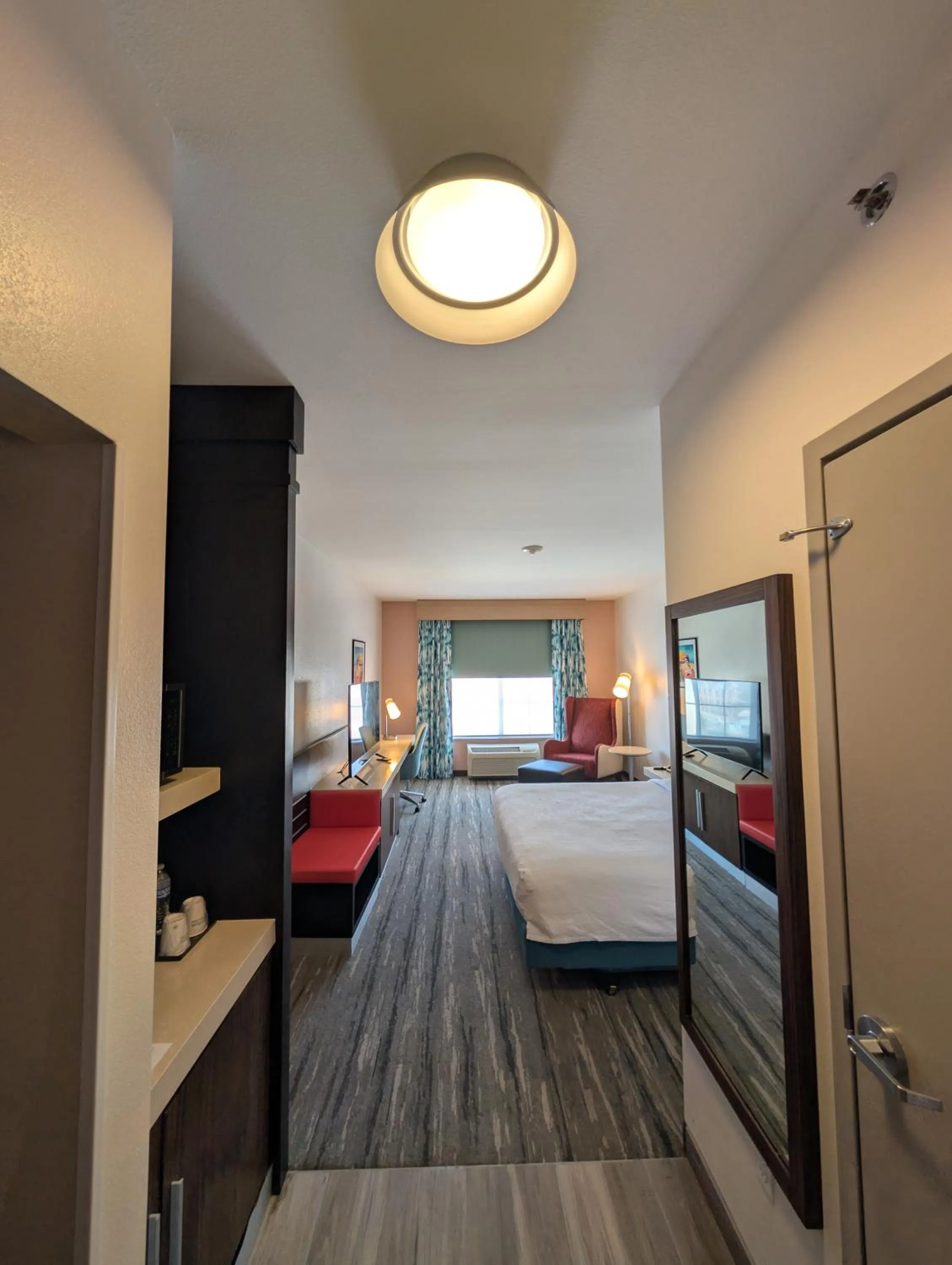 Bedroom, Bed in Hilton Garden Inn Las Vegas Strip South