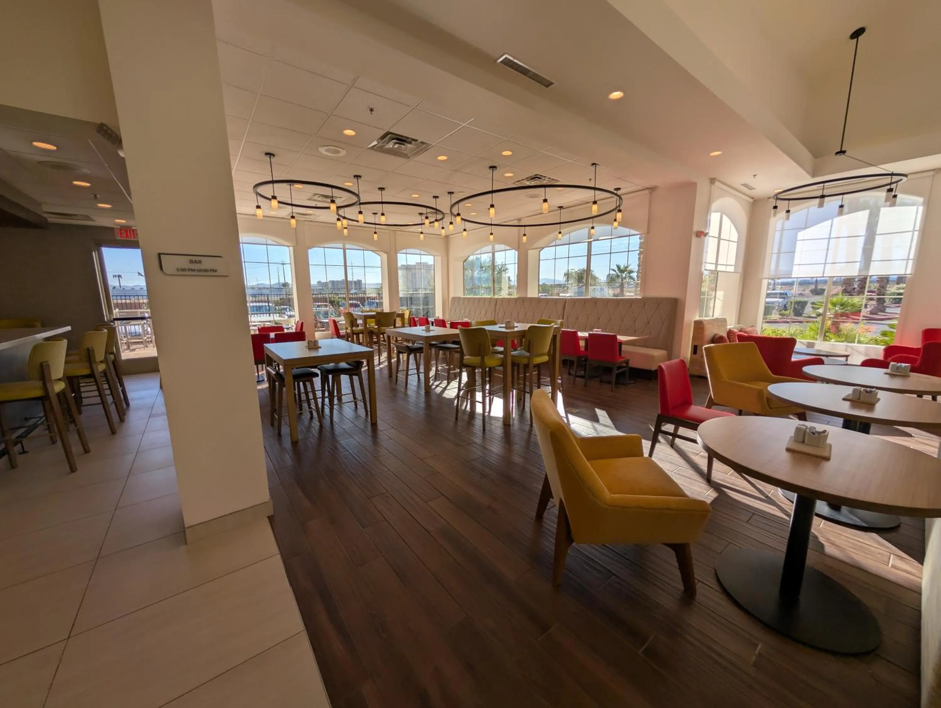 Restaurant/places to eat in Hilton Garden Inn Las Vegas Strip South