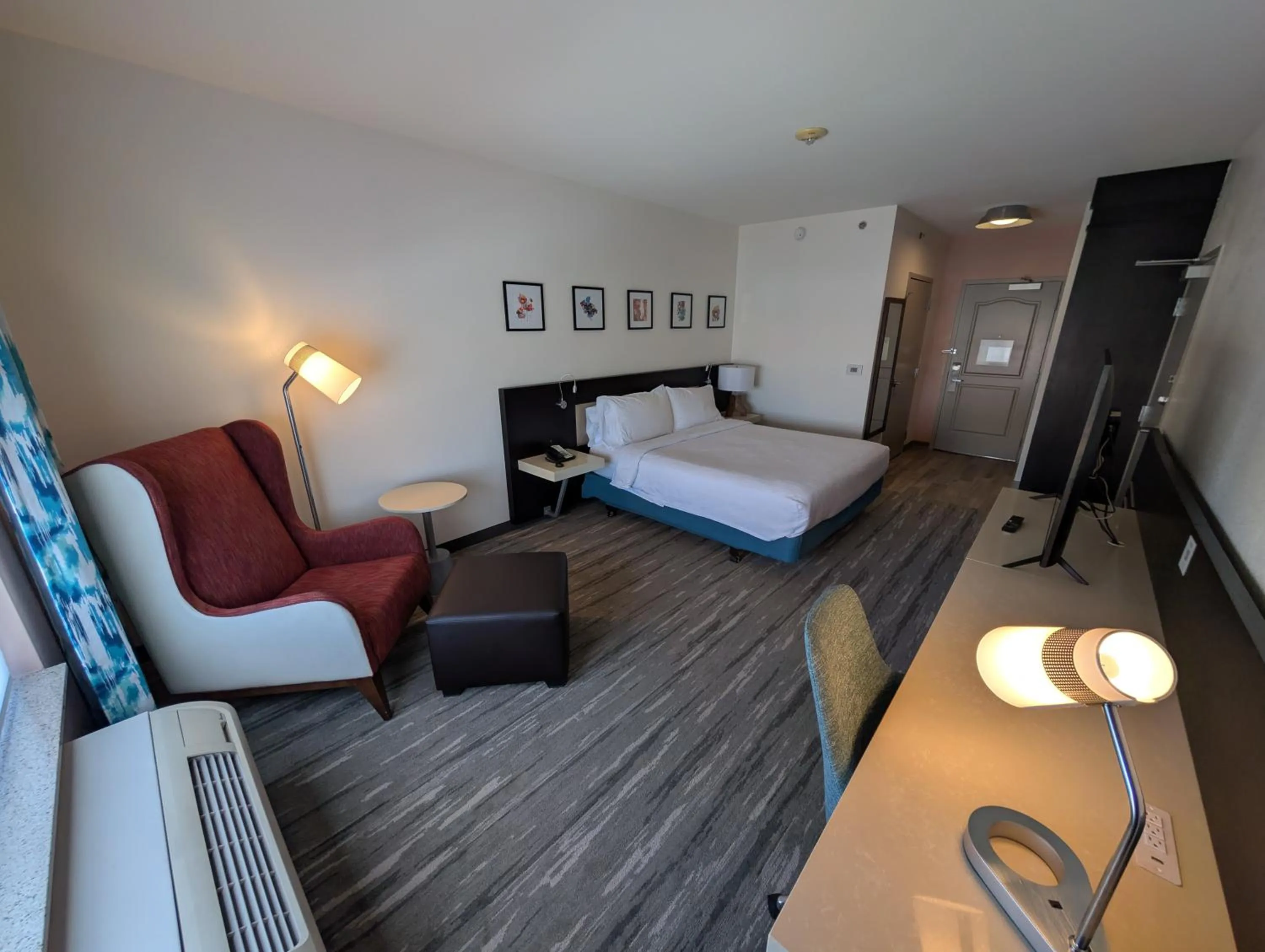 Bedroom, Bed in Hilton Garden Inn Las Vegas Strip South