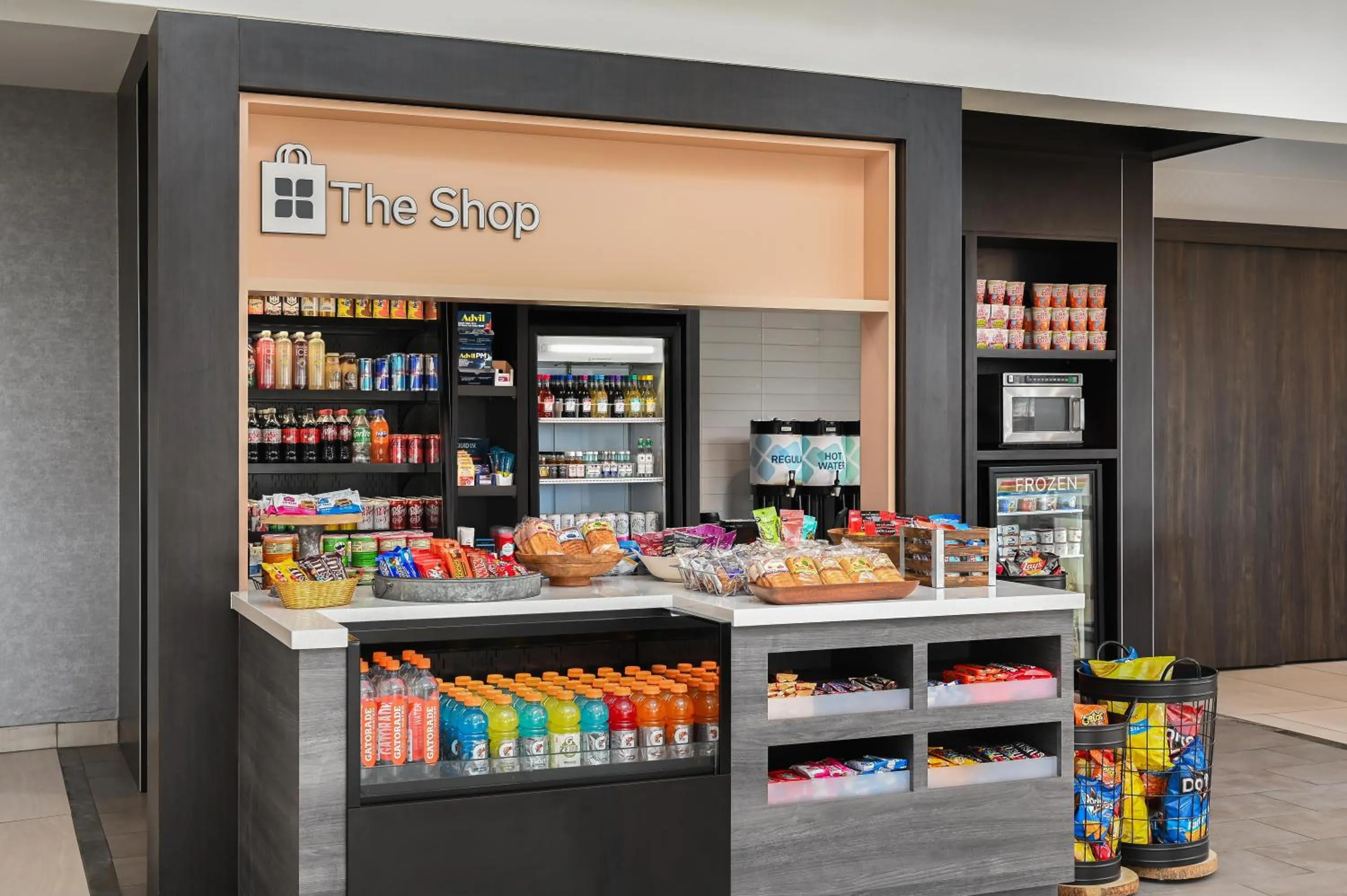 Restaurant/places to eat in Hilton Garden Inn Las Vegas Strip South