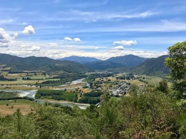 Nearby landmark in Murchison Lodge