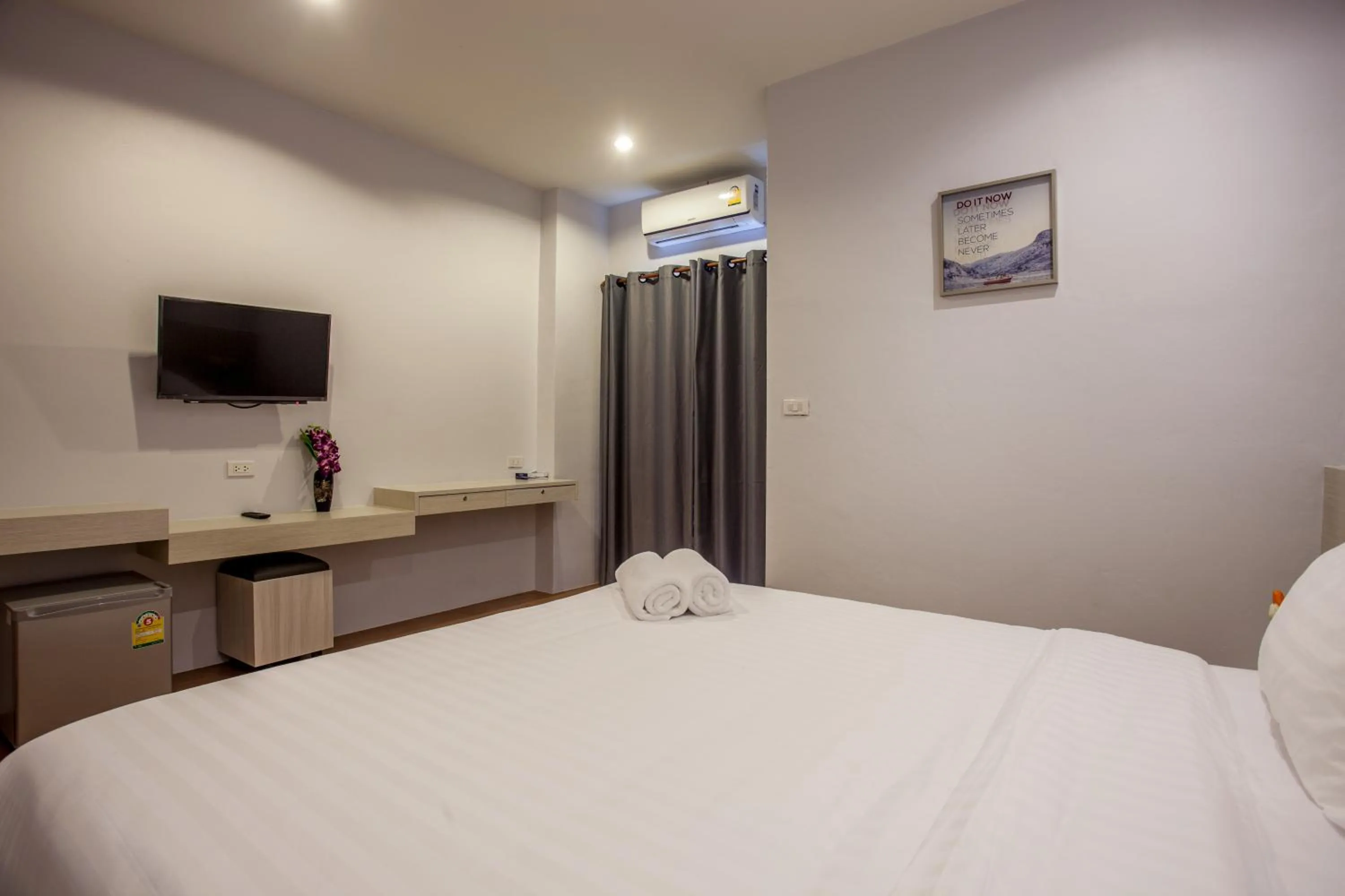 Bedroom in Lin House