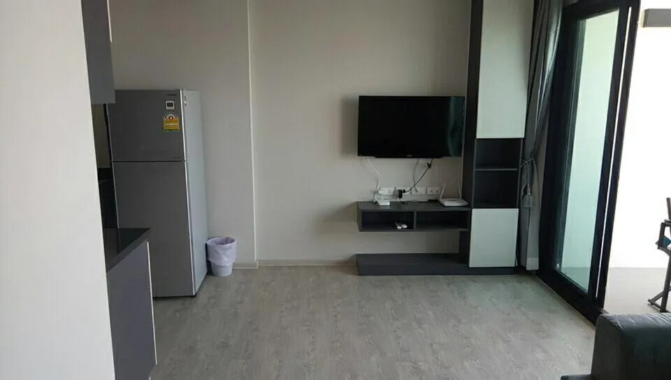 The Base Pattaya by Feng