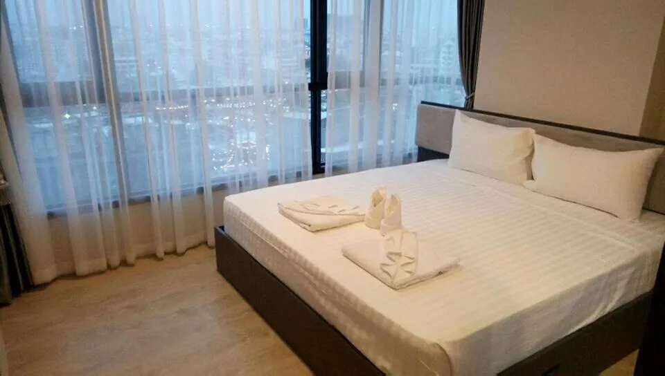 Bed in The Base Pattaya by Feng