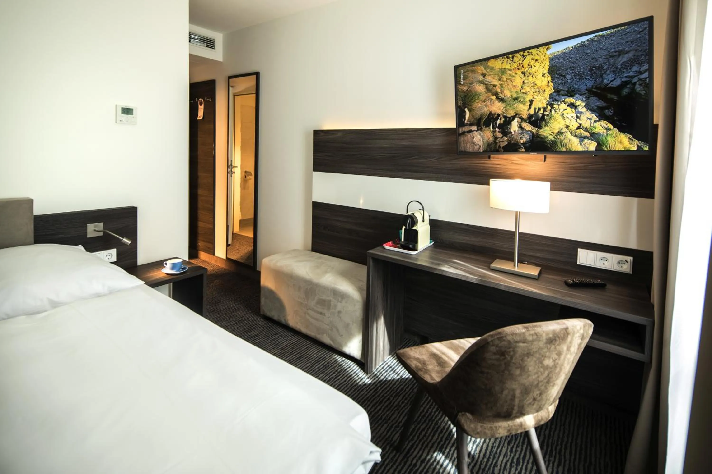 TV and multimedia, Bed in Hotel Südstern