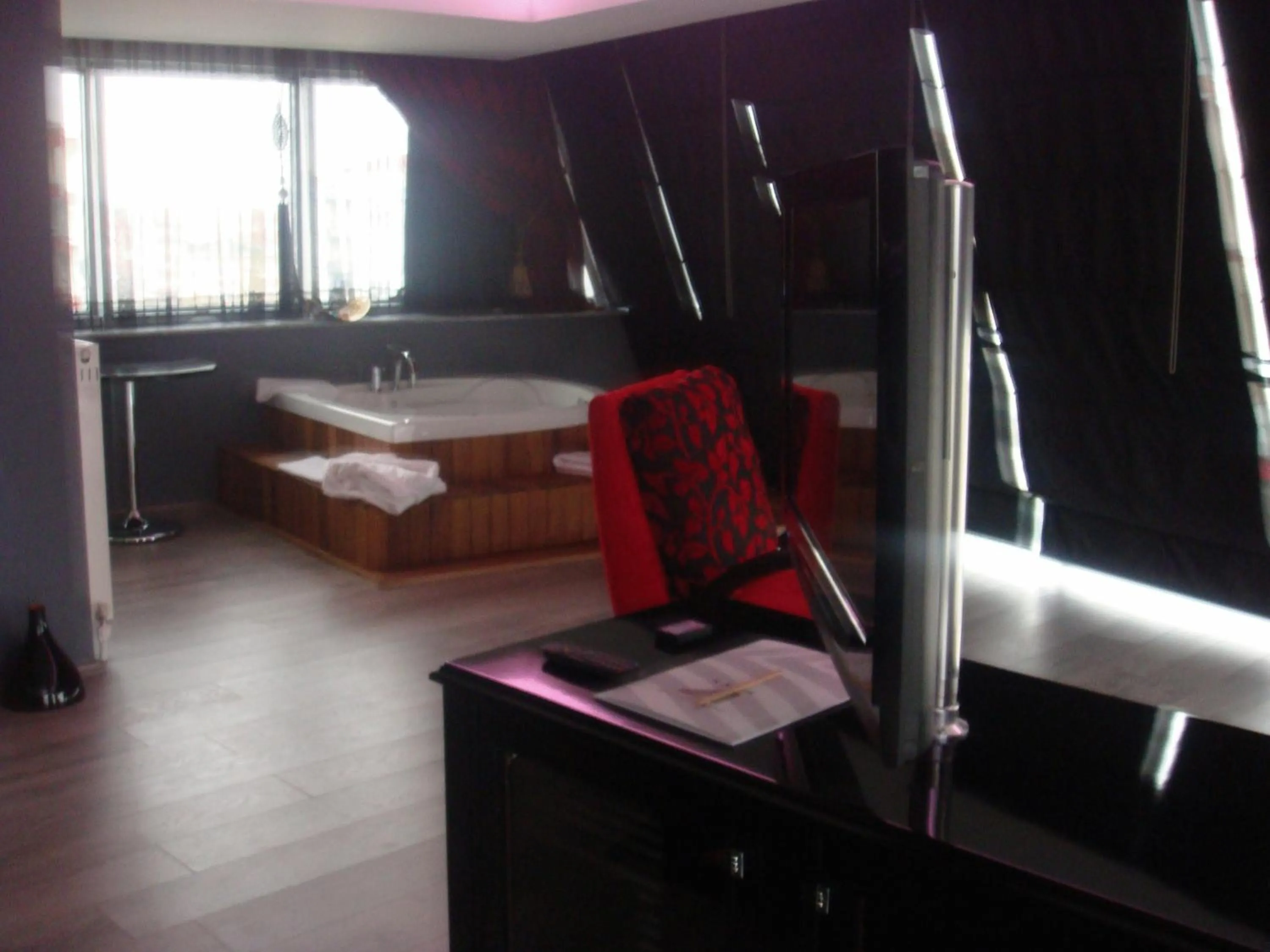 Bedroom, Bed in Golden Palas Hotel