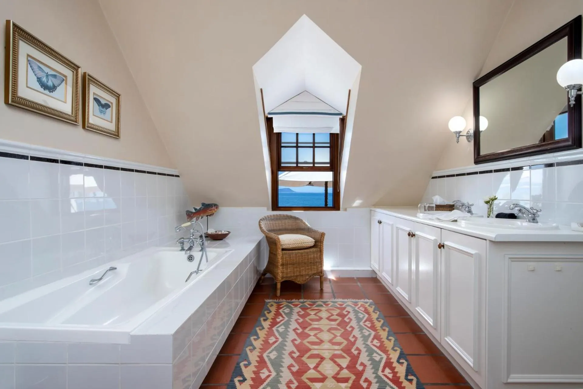 Bathroom in La Fontaine Guest House Hermanus