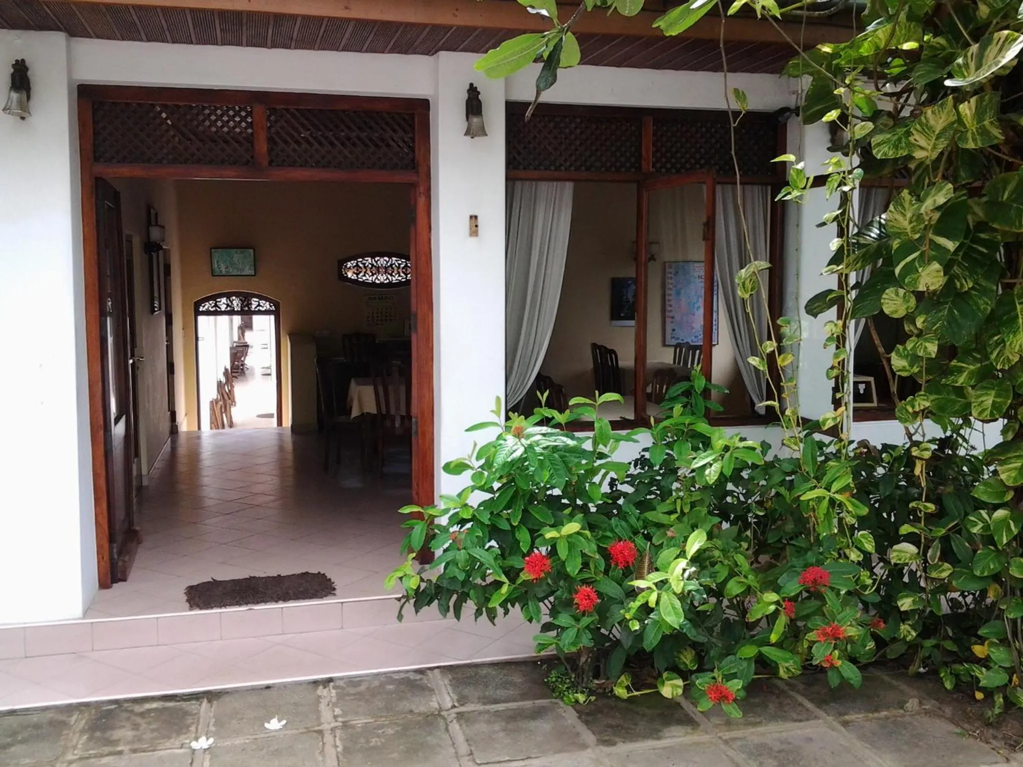 Facade/entrance in Tandem Guesthouse