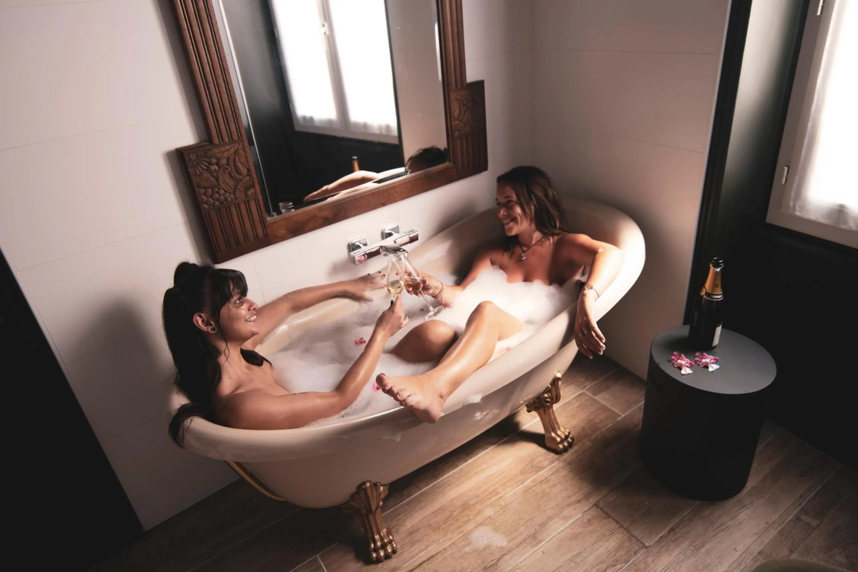 Bath in Naâd Hotel Sarlat Centre Ville