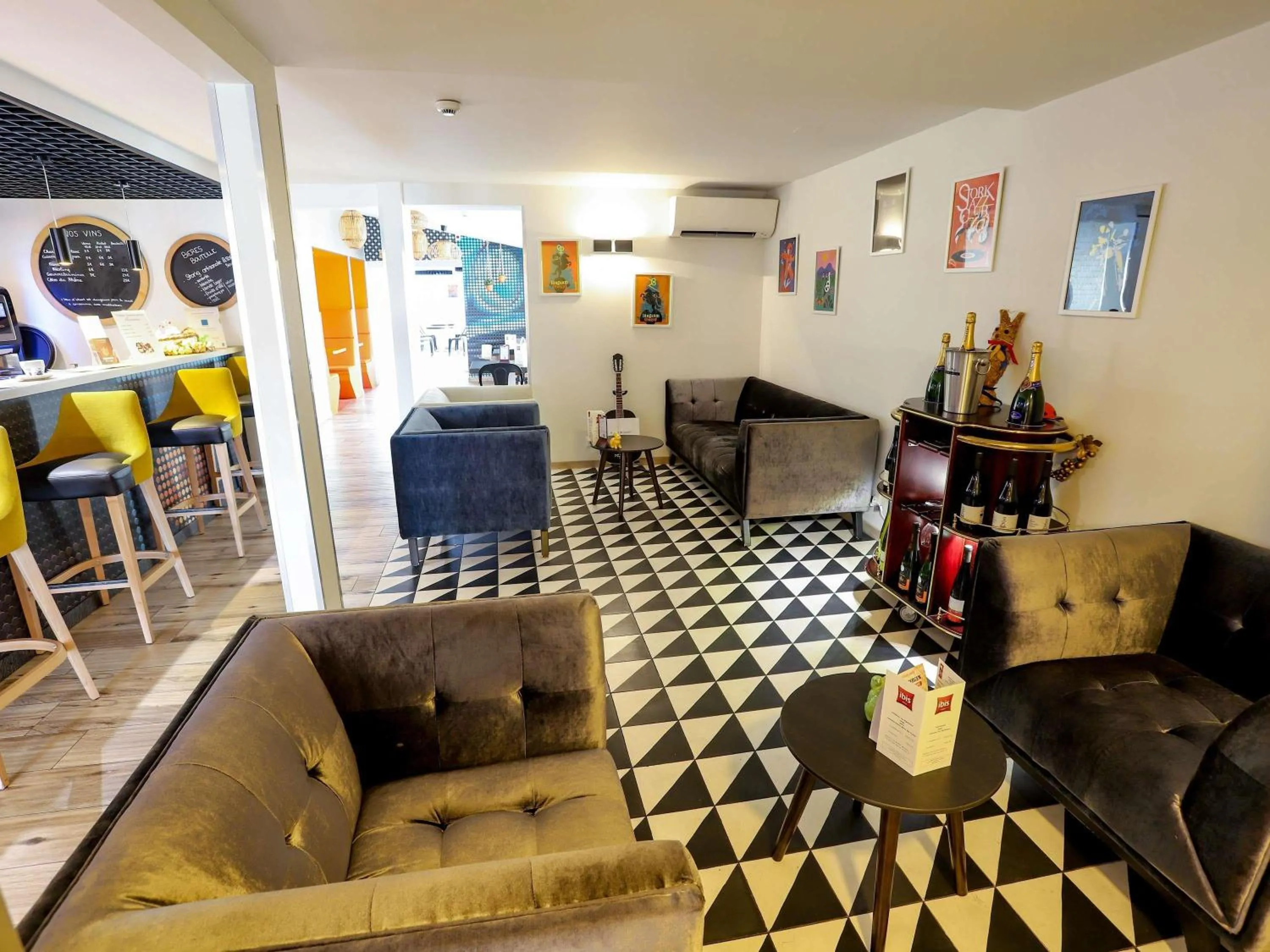 Lounge or bar in ibis Haguenau Strasbourg Nord