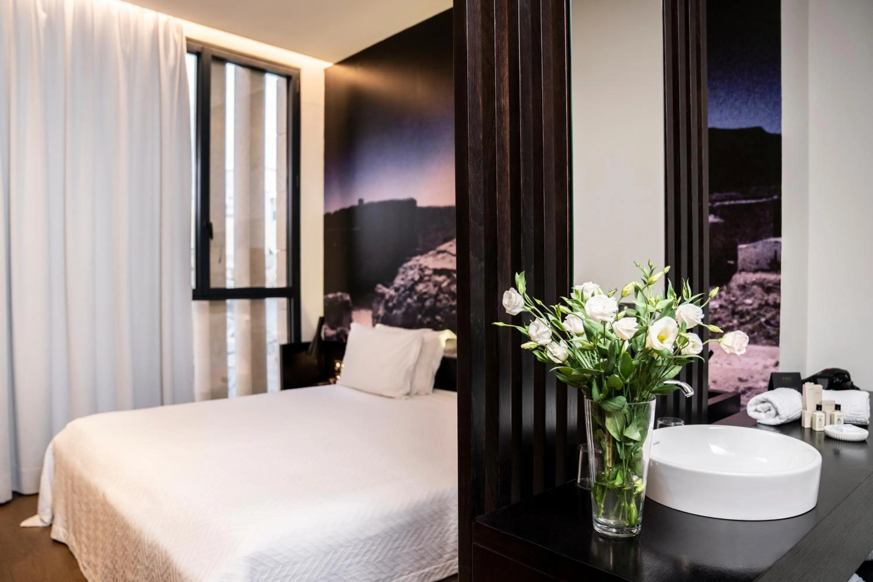 Shower, Bed in Aire Hotel & Ancient Baths