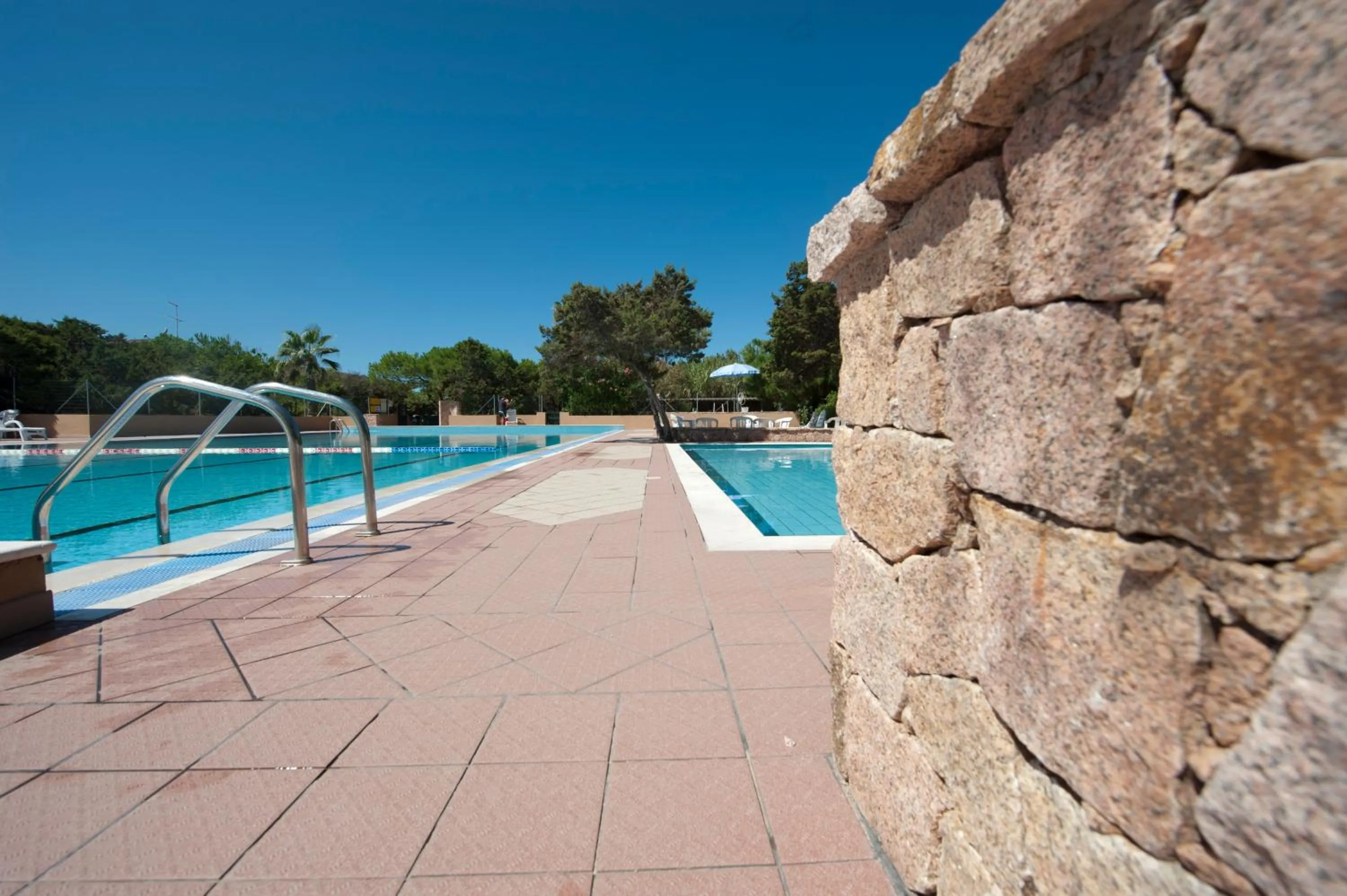 Swimming pool in Club Hotel Residence Baiaverde