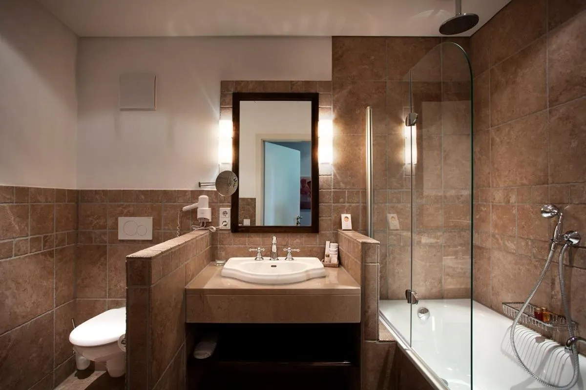 Bathroom in Gerber Park Hotel