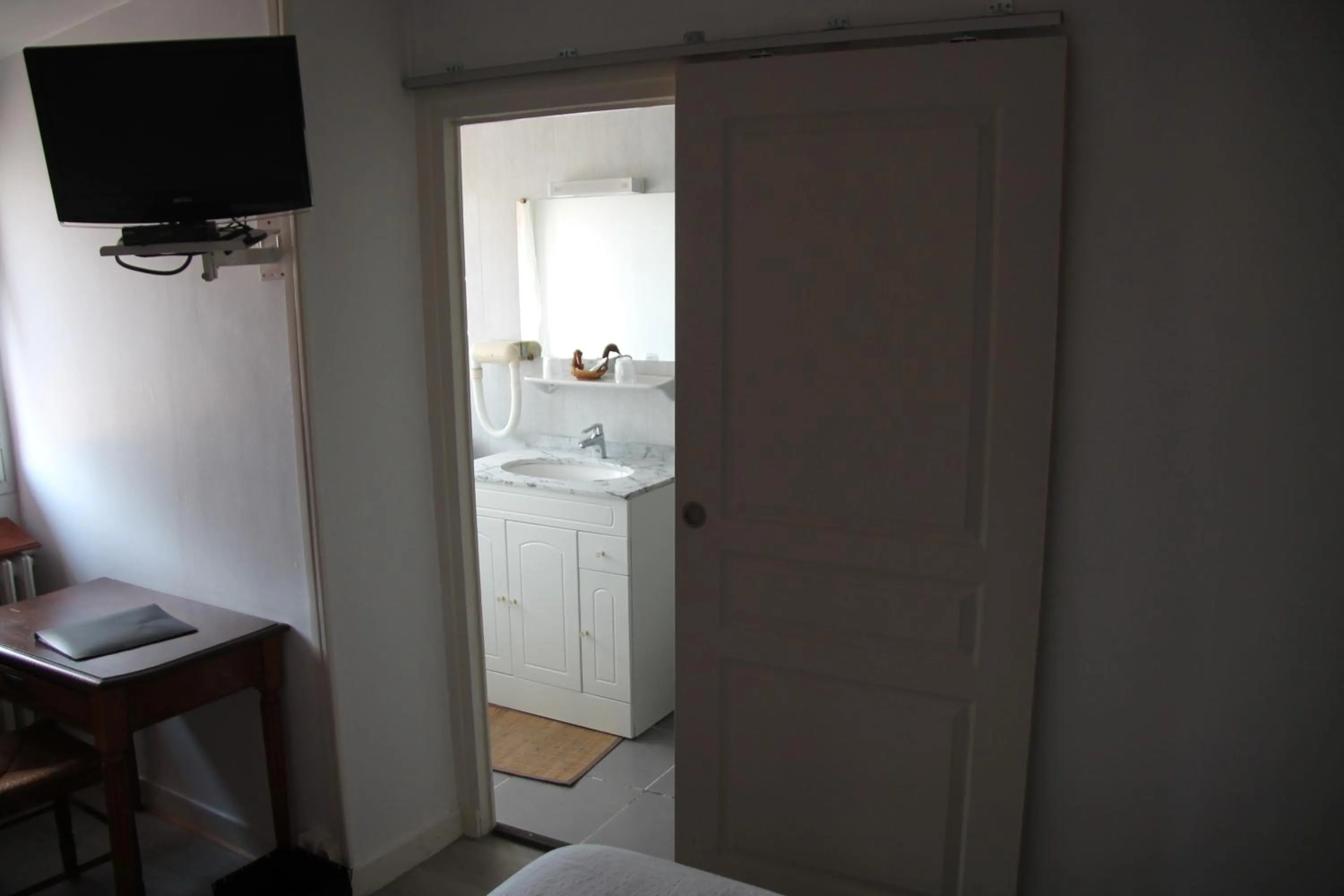 Bathroom in Hostellerie du Beffroy