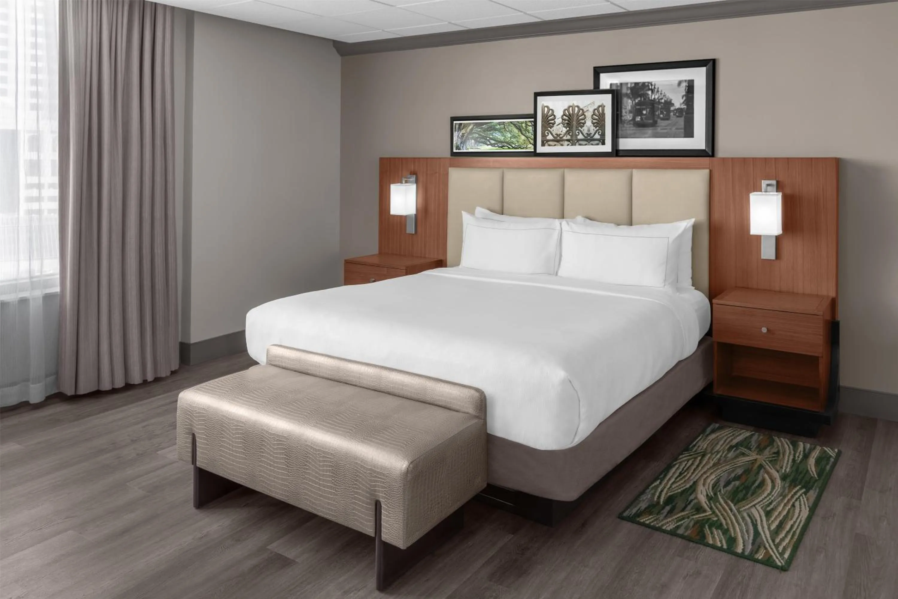 Bed in DoubleTree by Hilton New Orleans