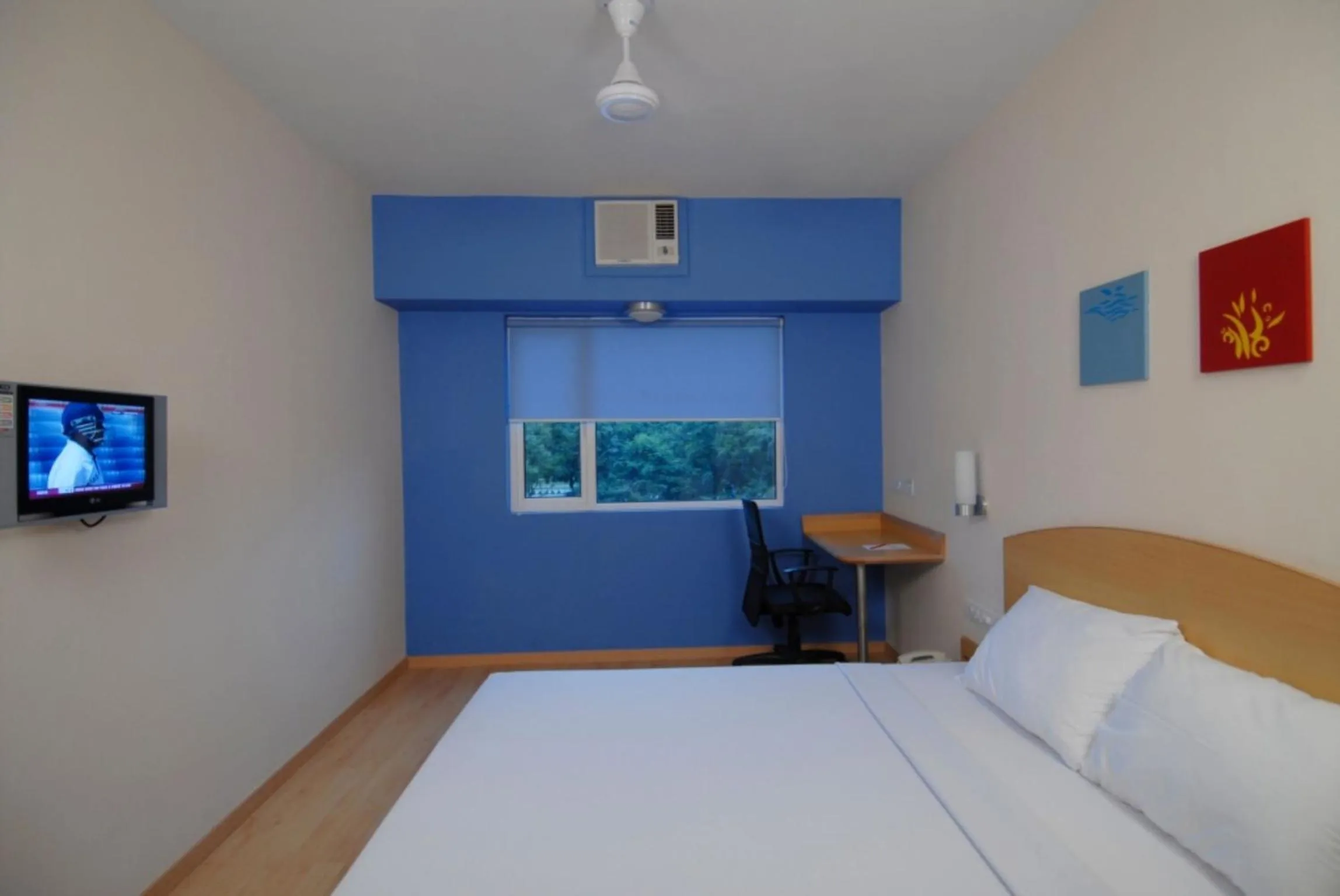 Photo of the whole room, Bed in Ginger Vadodara