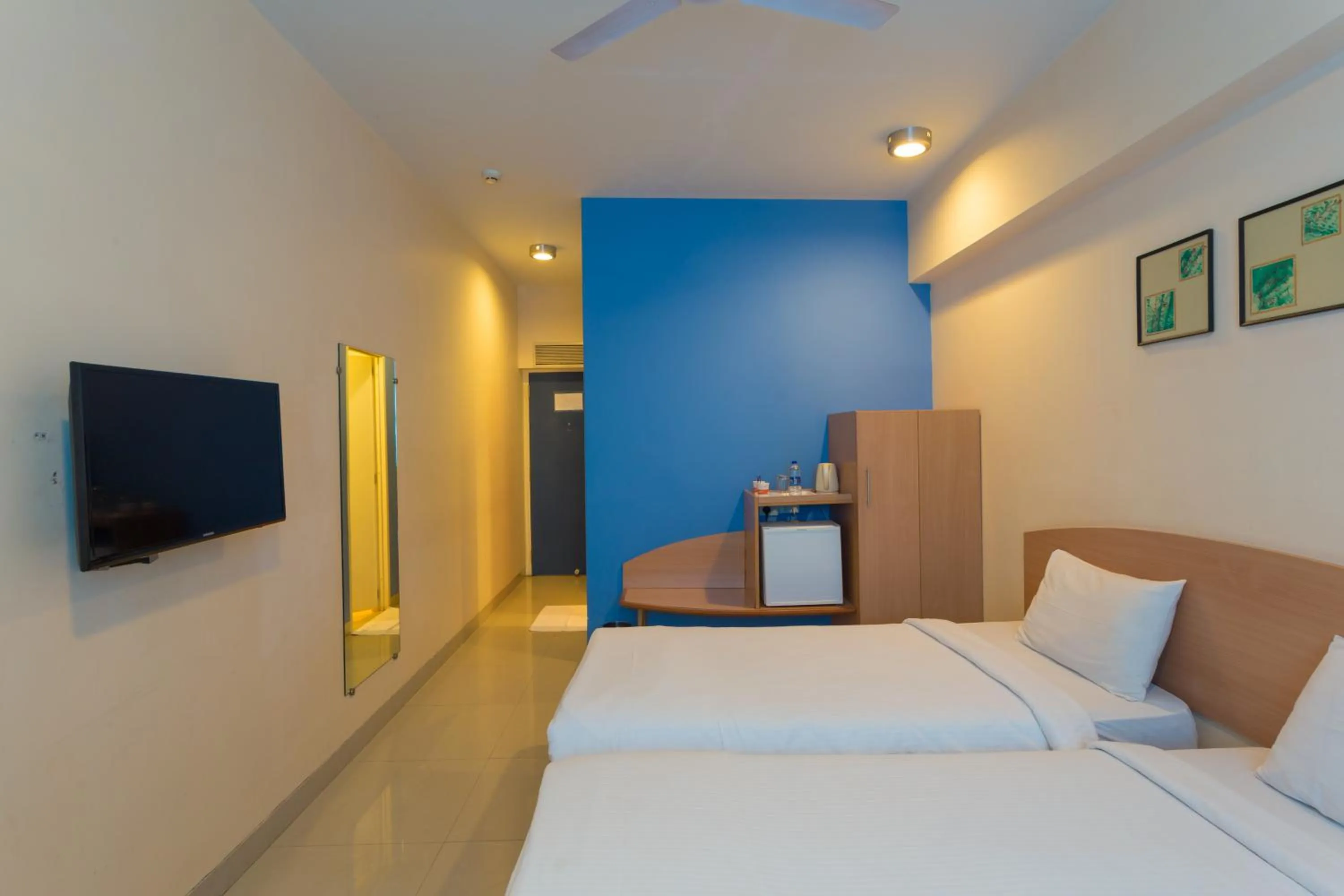 Photo of the whole room, Bed in Ginger Pondicherry