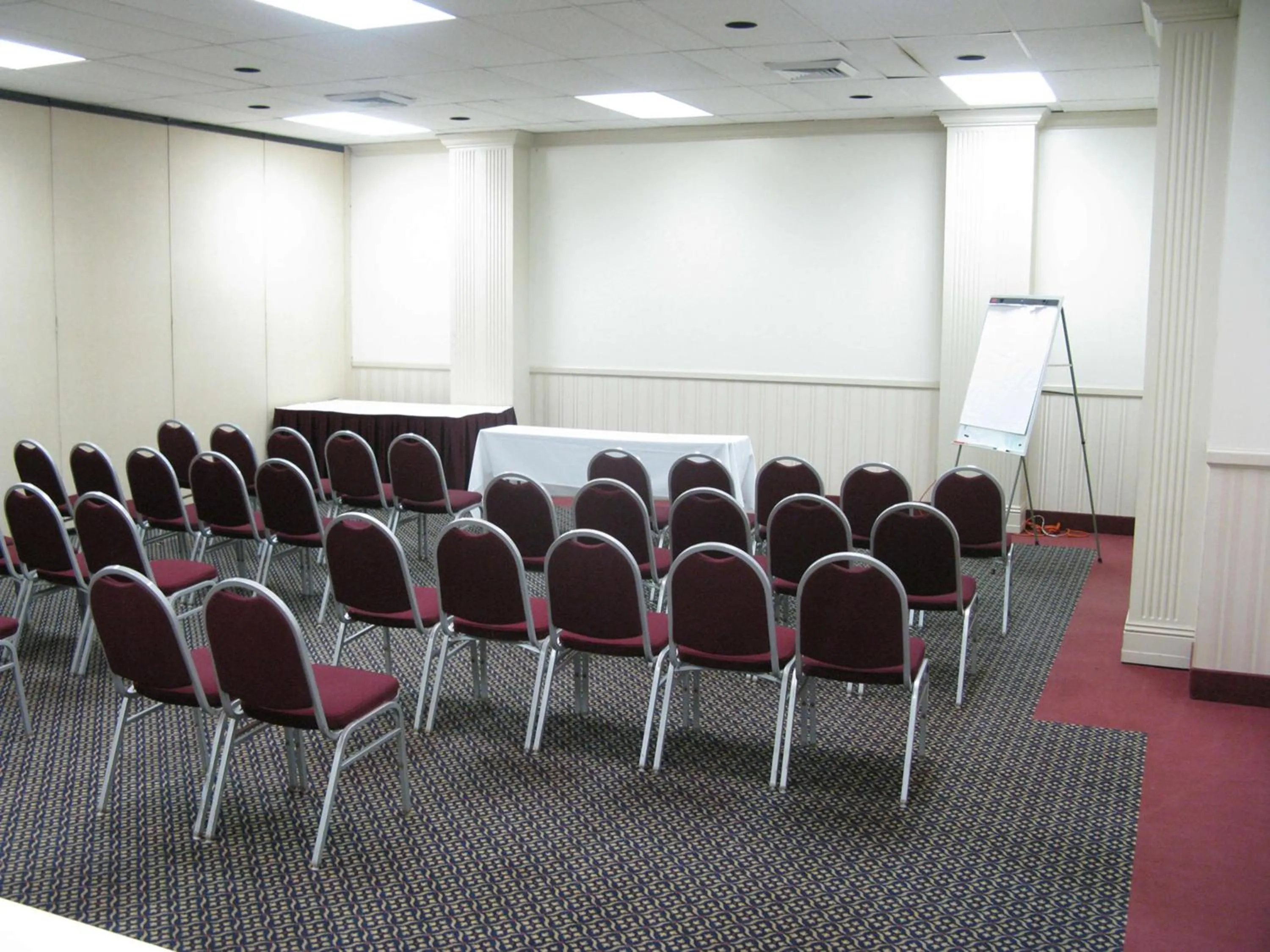 Meeting/conference room in Salt Lake Plaza Hotel SureStay Collection by Best Western