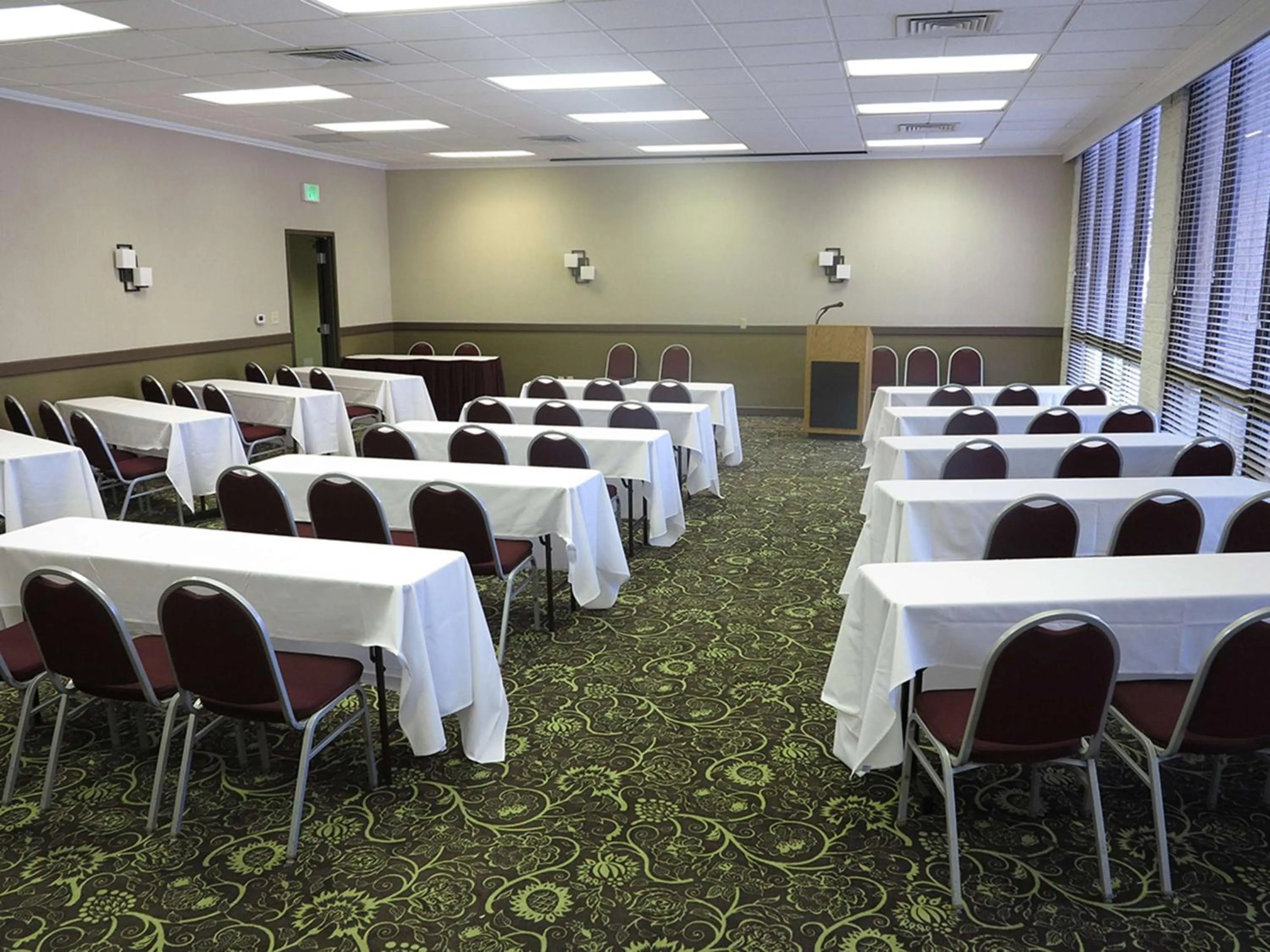 Meeting/conference room in Salt Lake Plaza Hotel SureStay Collection by Best Western