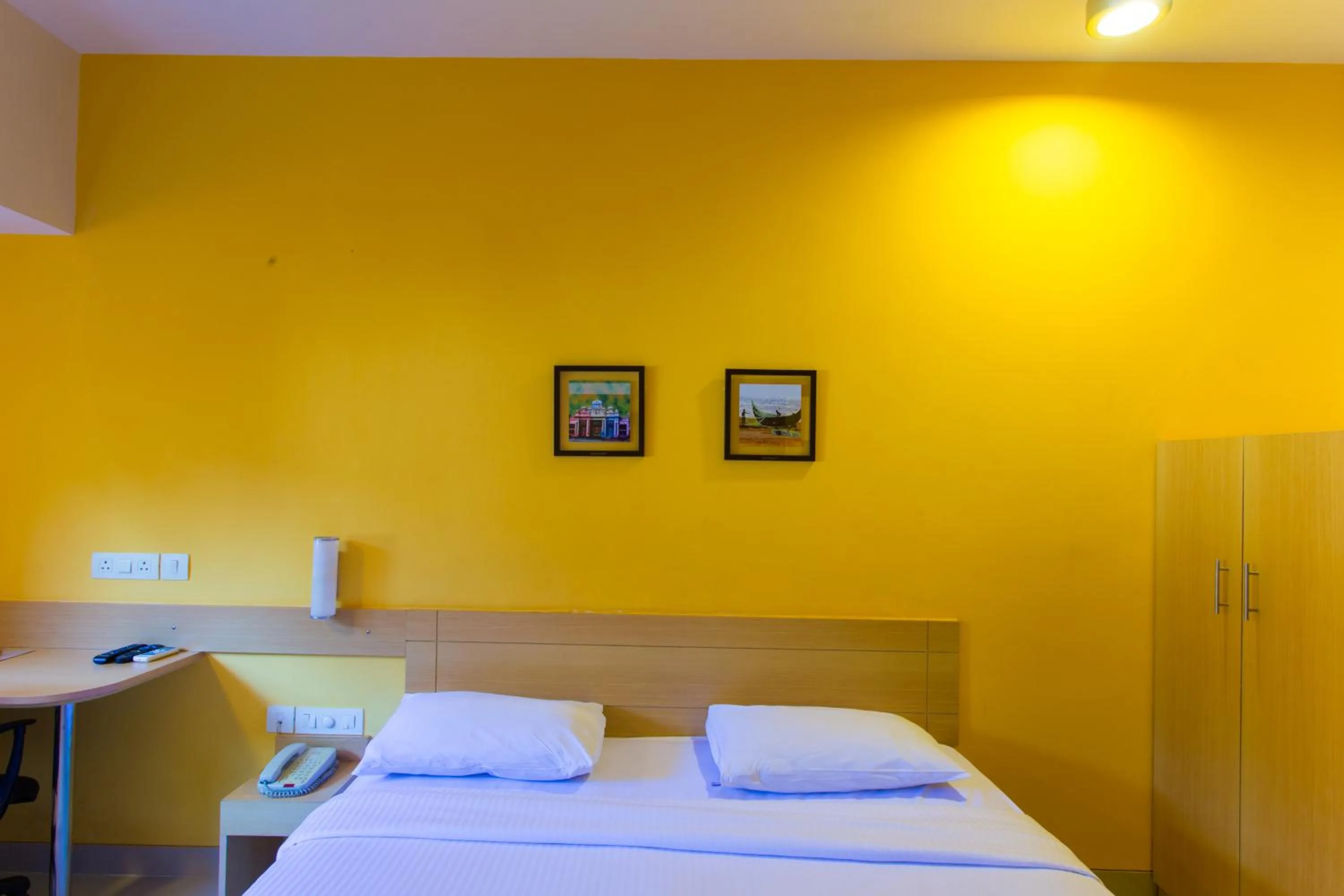 Bed in Ginger Mysore