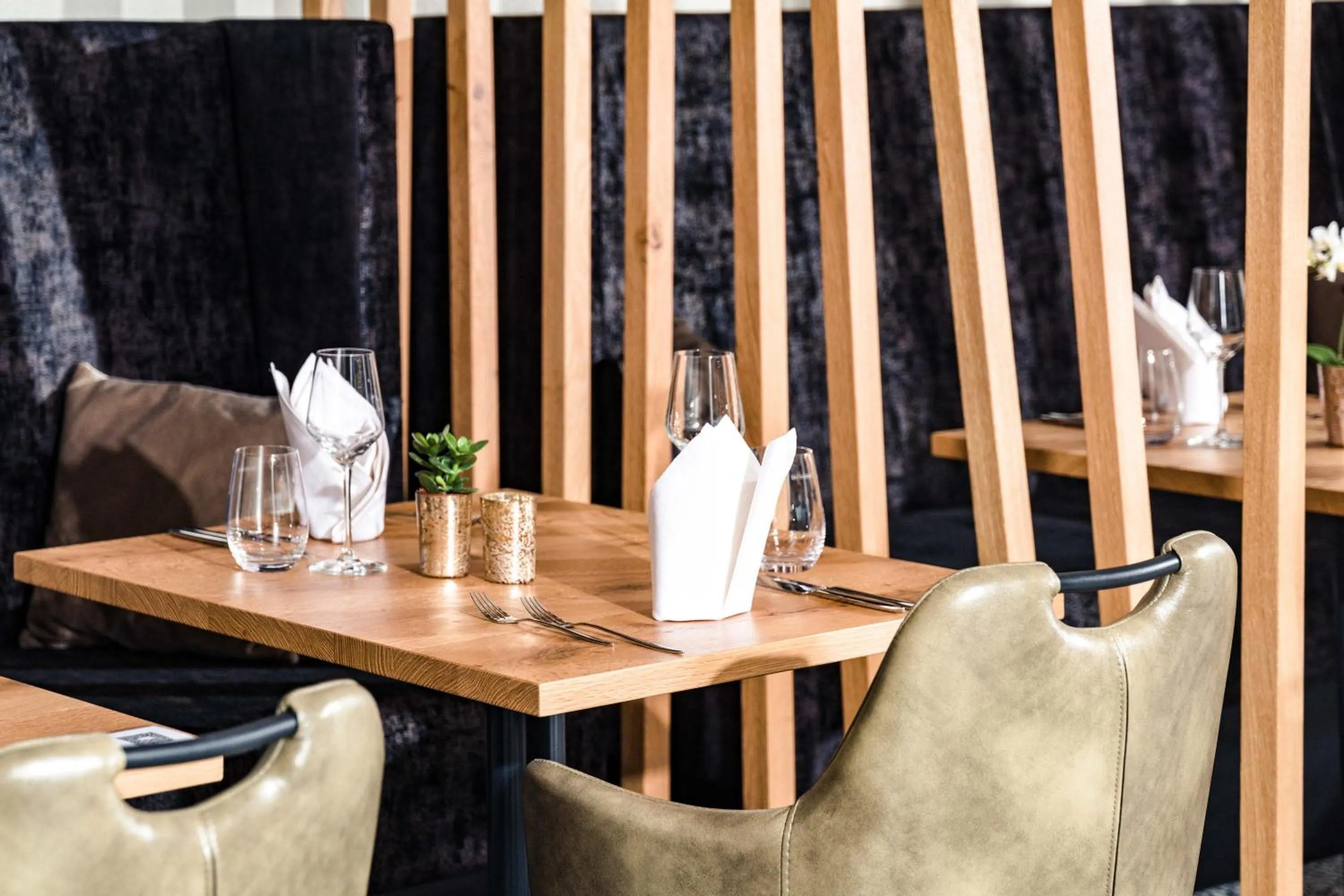 Restaurant/places to eat in Concorde Hotel am Flugplatz