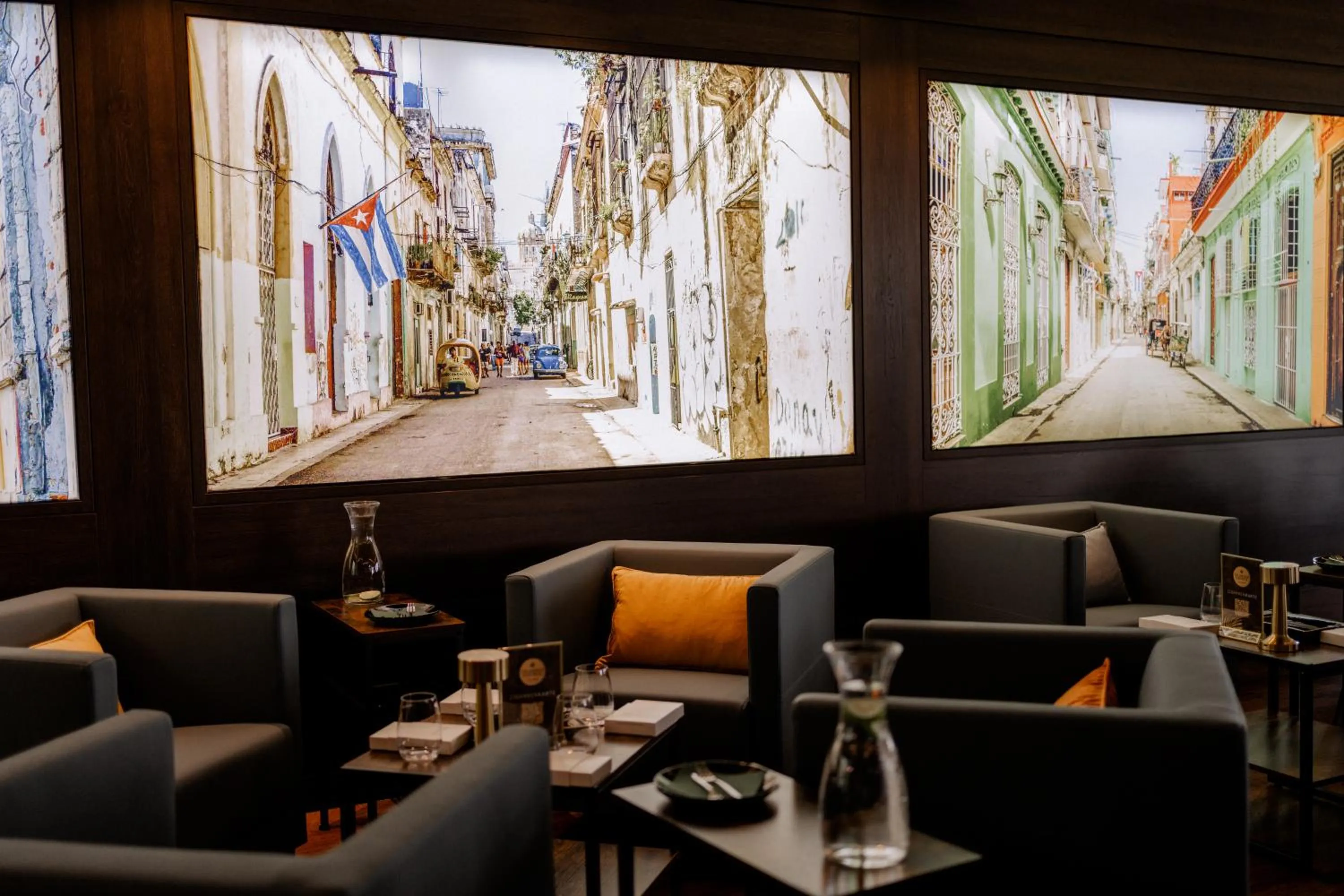 Restaurant/places to eat in Concorde Hotel am Flugplatz