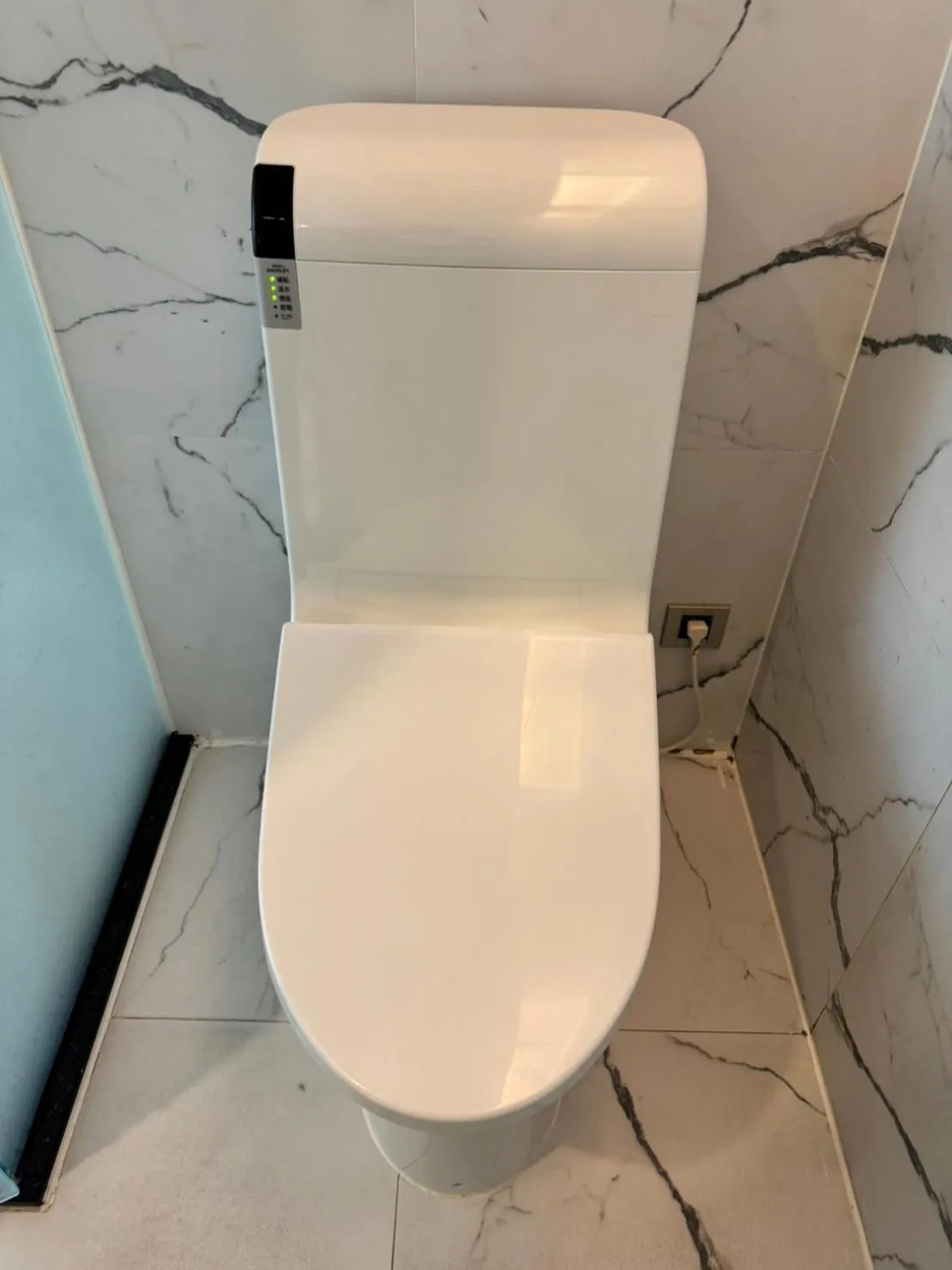 Toilet in The Crystal Resort Sun Moon Lake