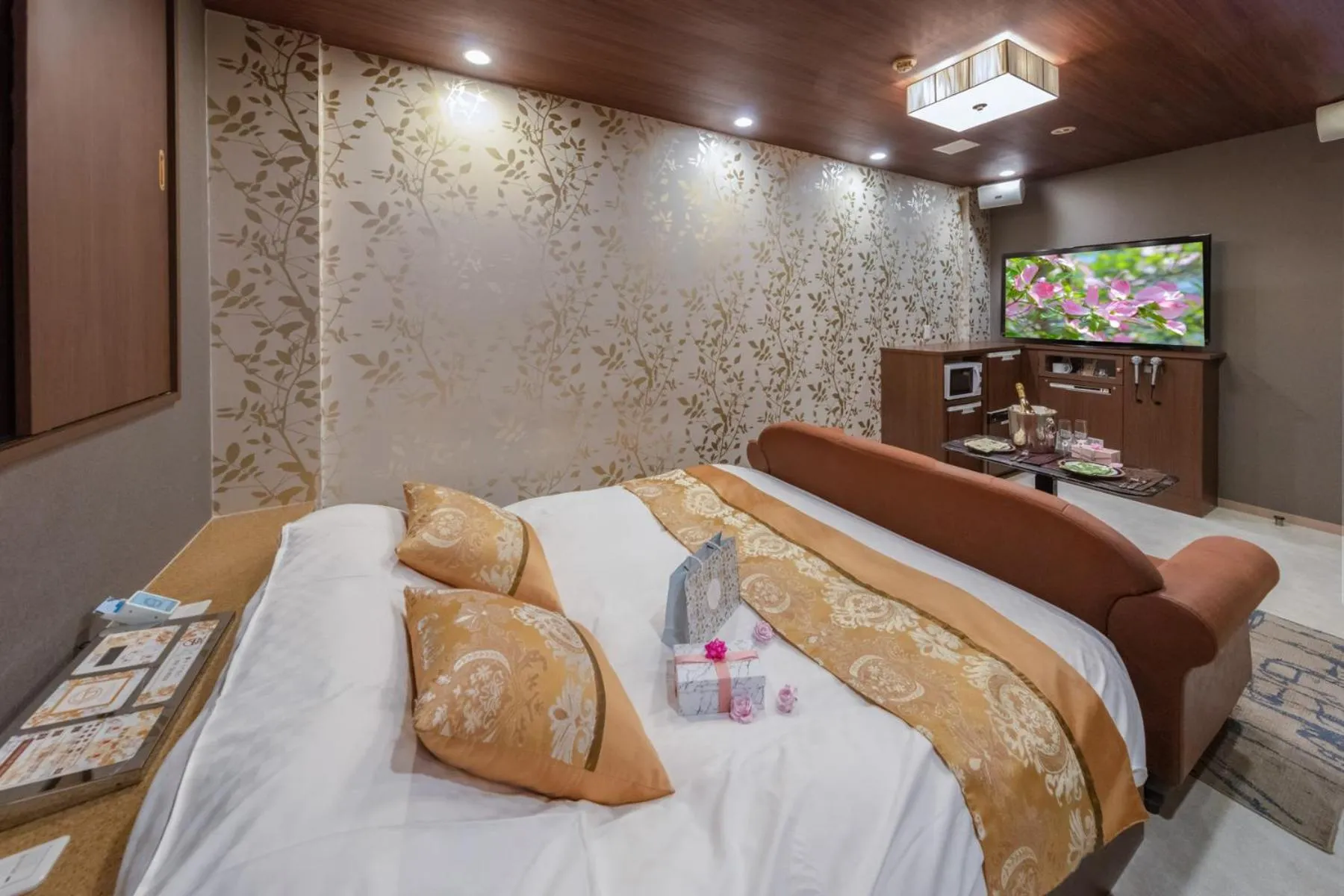 Photo of the whole room, Bed in Hotel ＧEM - Adult Only