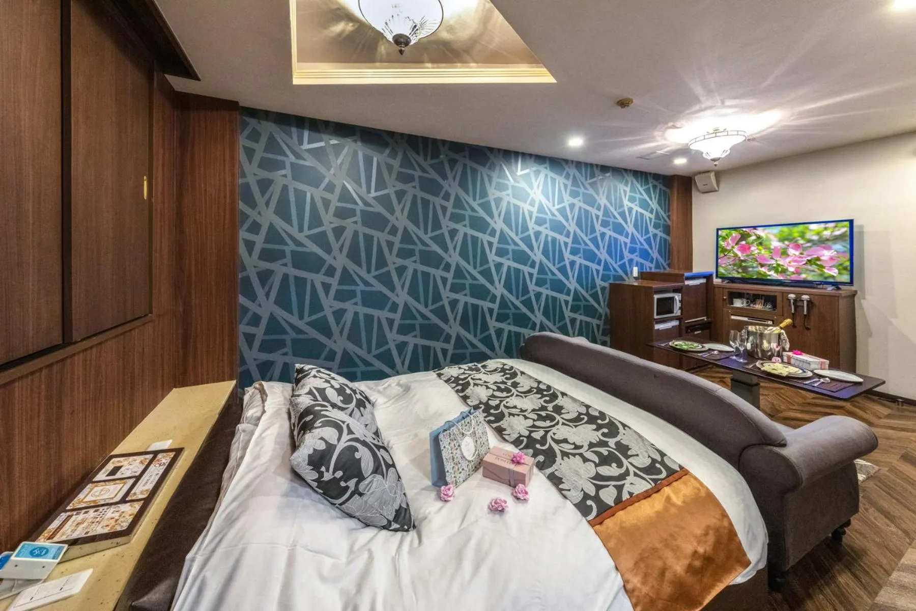 Photo of the whole room, Bed in Hotel ＧEM - Adult Only