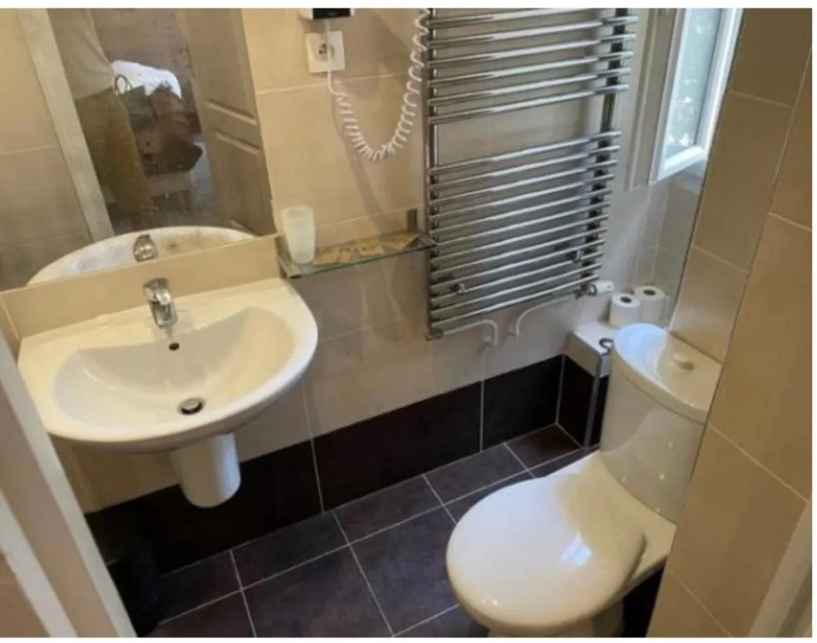 Bathroom in Grand Hôtel De L'Europe