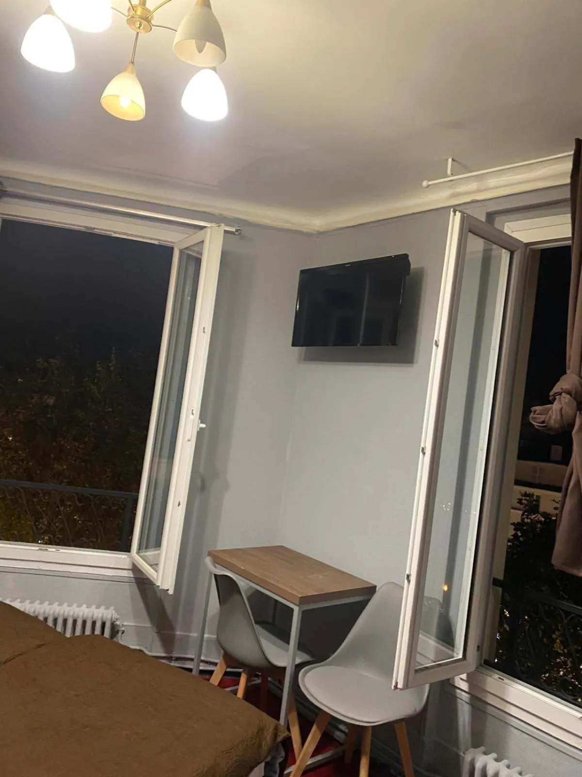 TV and multimedia in Grand Hôtel De L'Europe