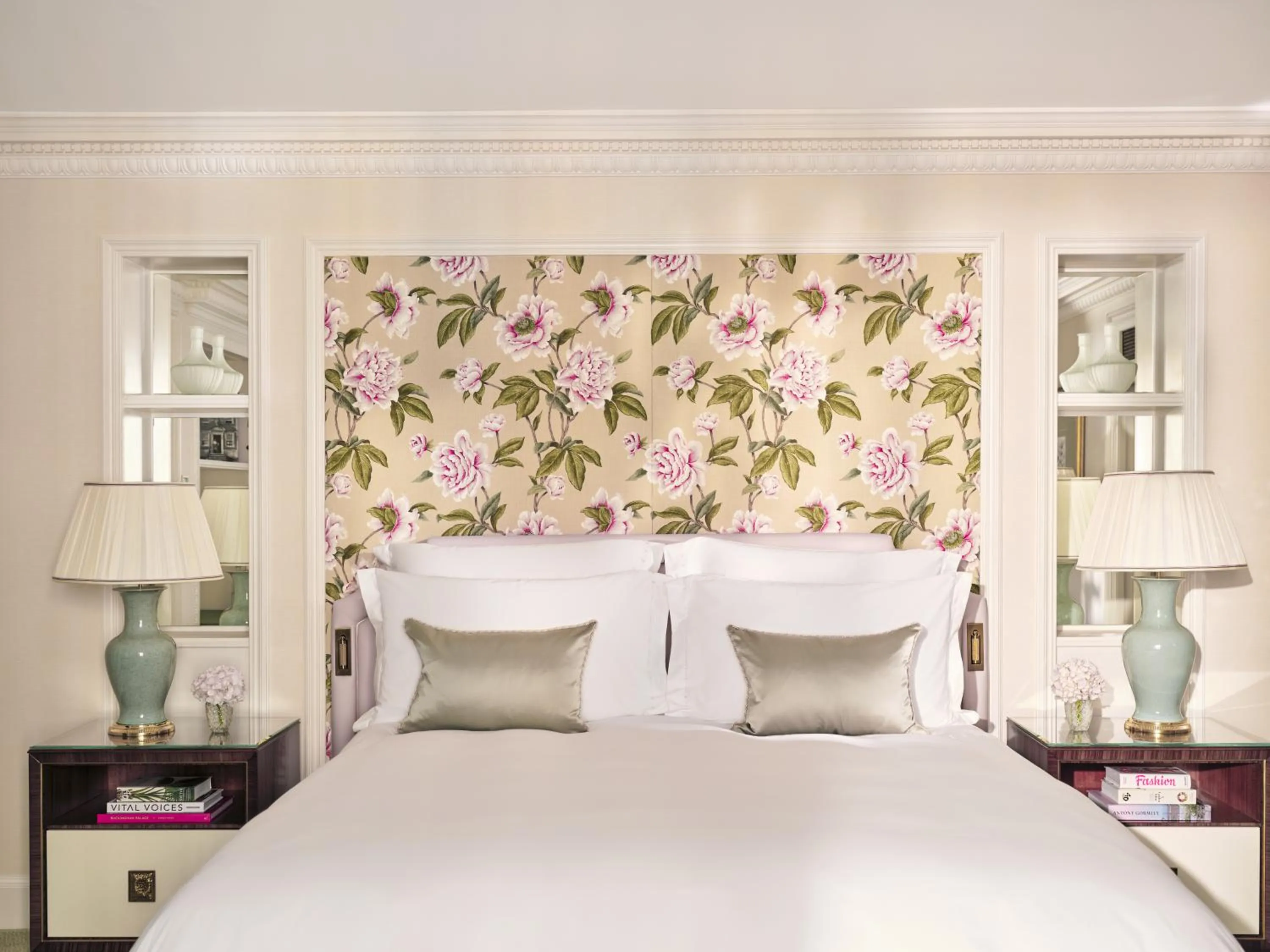 Bed in The Dorchester - Dorchester Collection