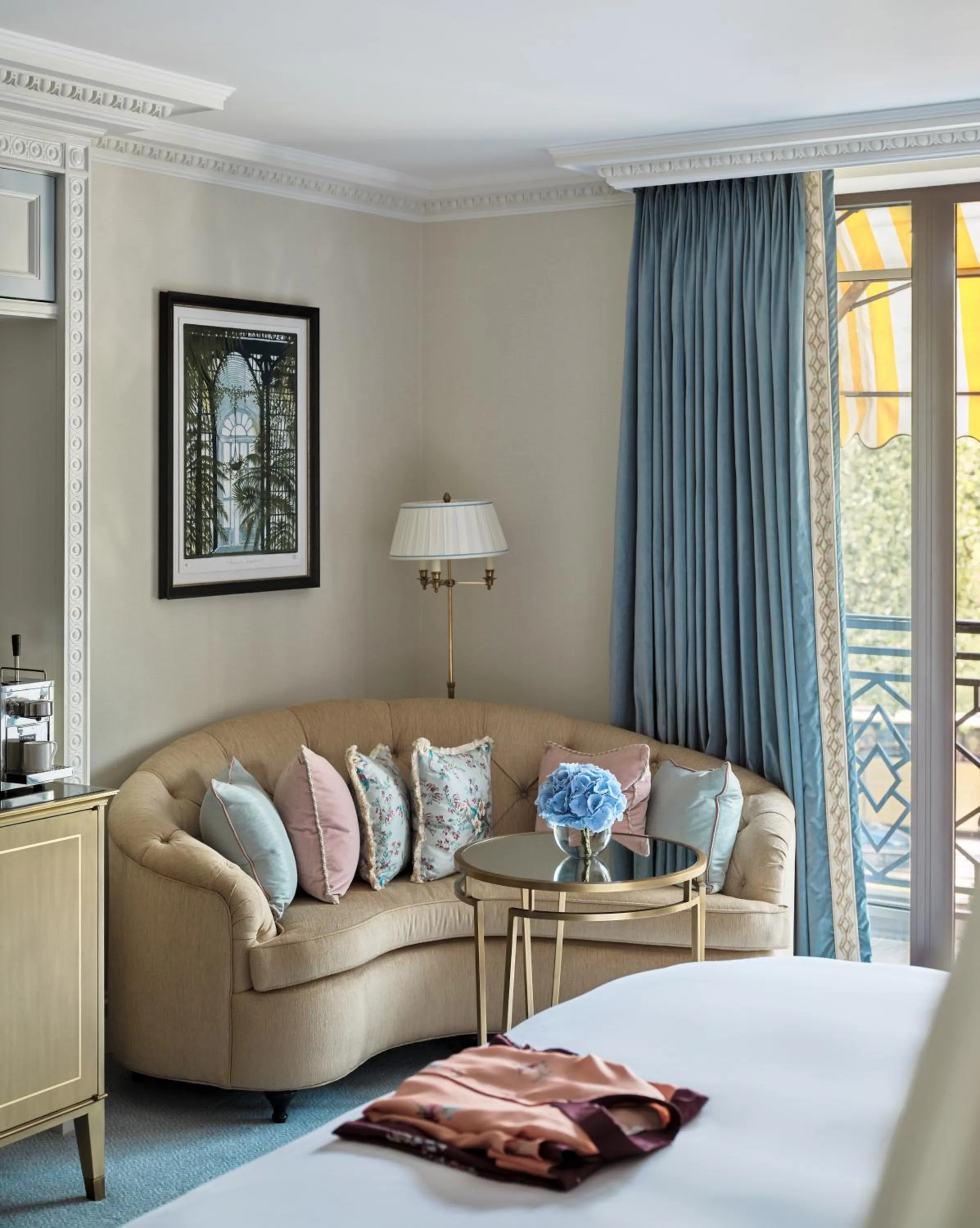 Bed in The Dorchester - Dorchester Collection