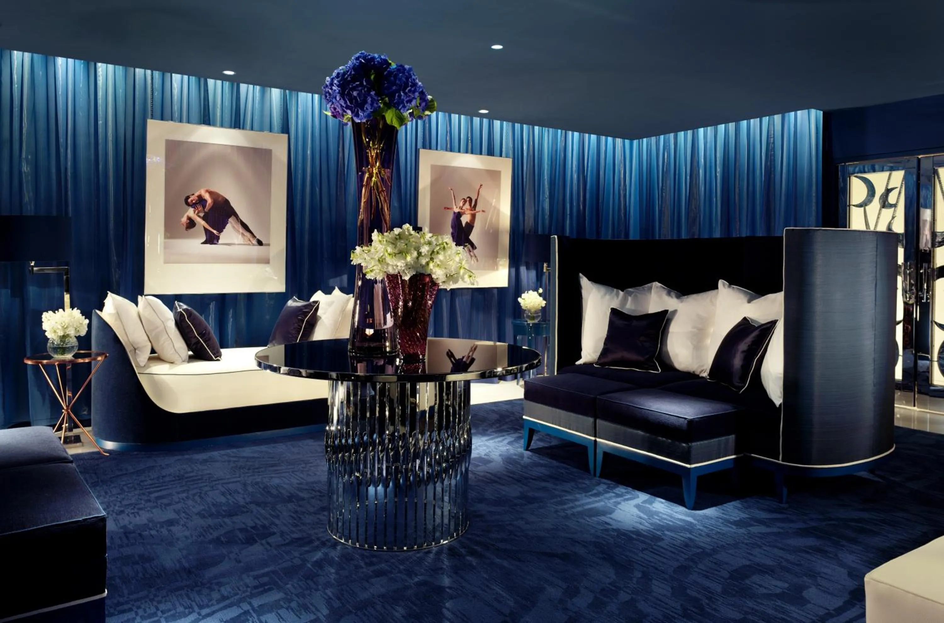 Lounge or bar in The Dorchester - Dorchester Collection