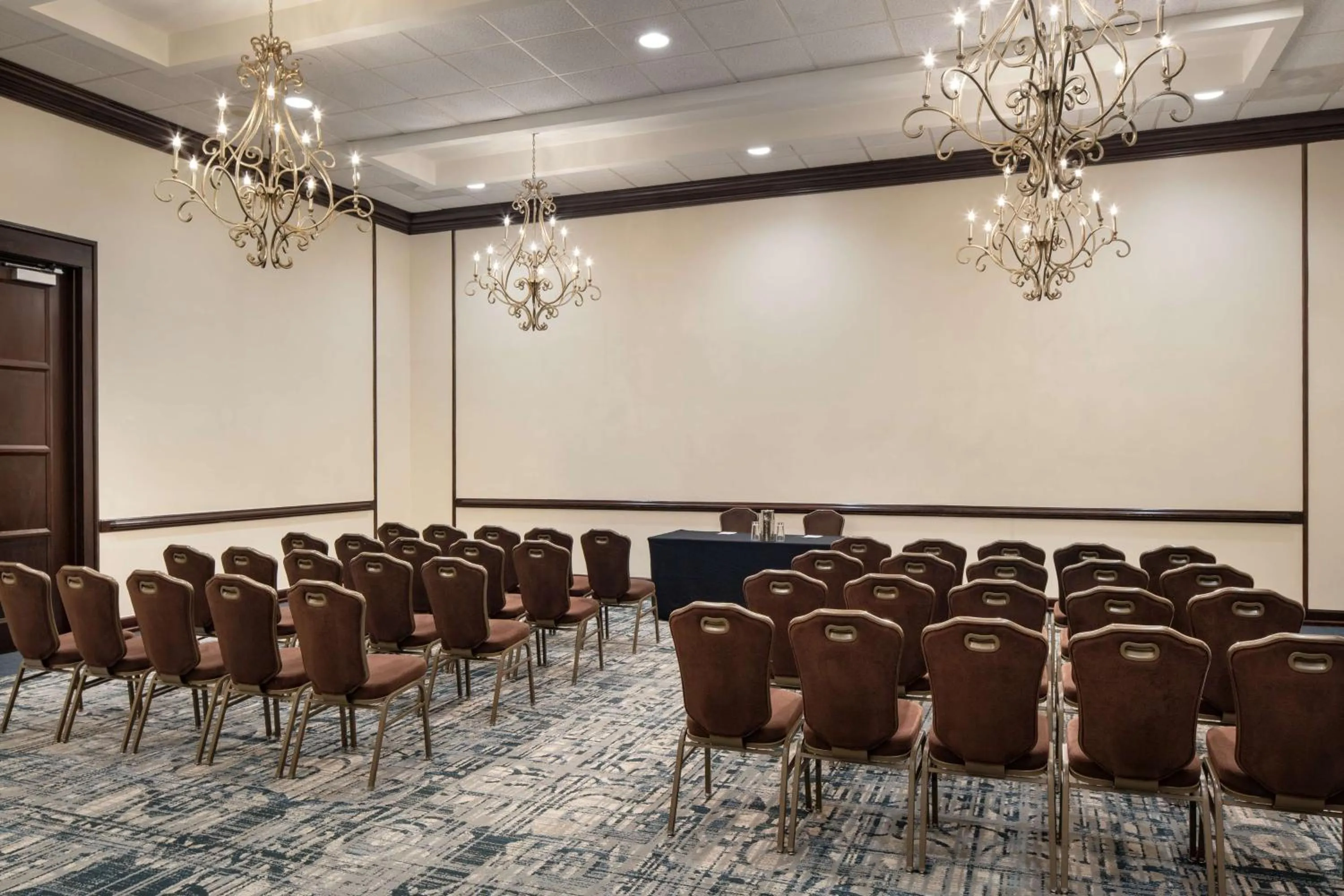 Meeting/conference room in Embassy Suites by Hilton New Orleans Convention Center