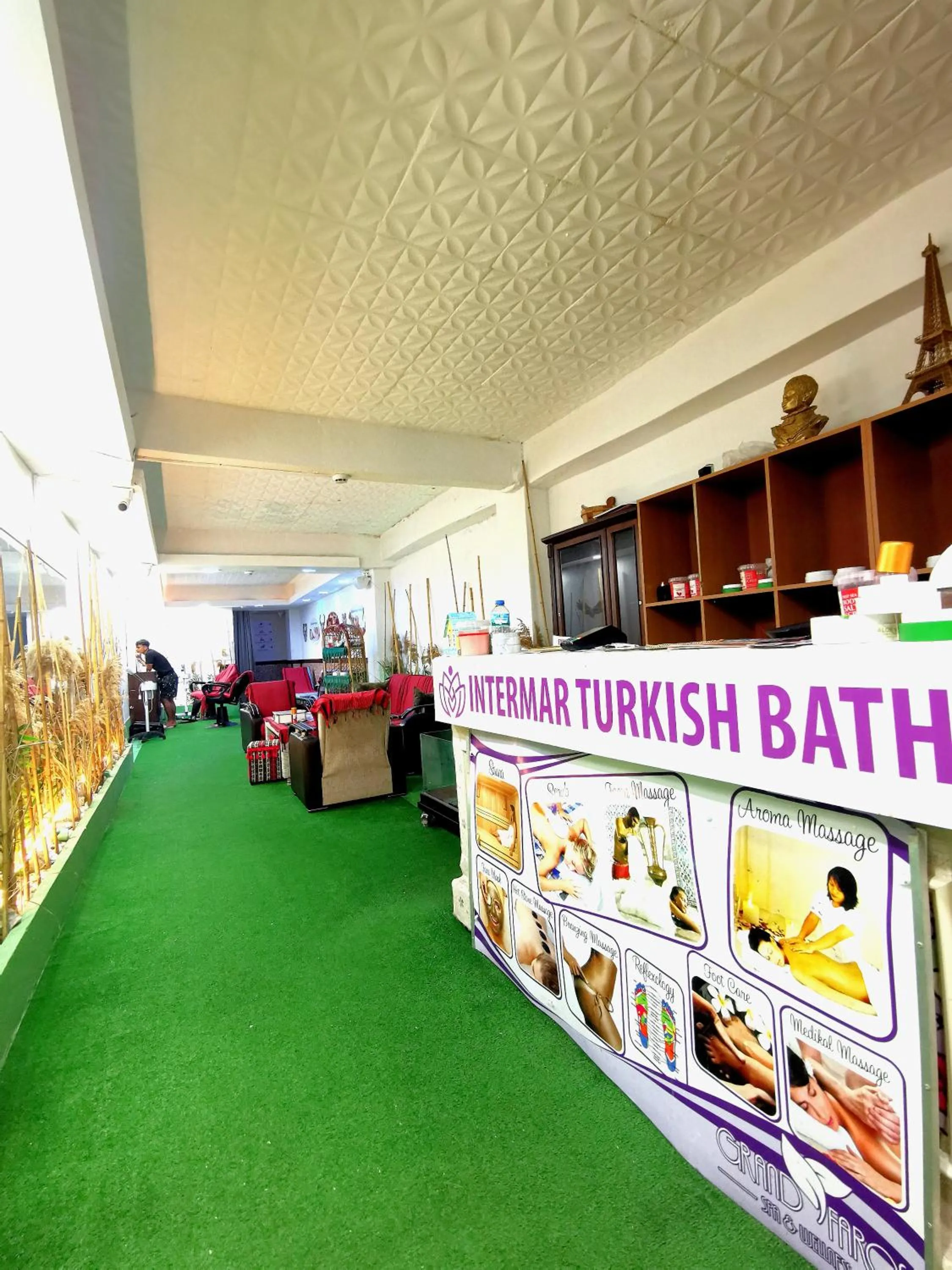 Steam room in Intermar Hotel