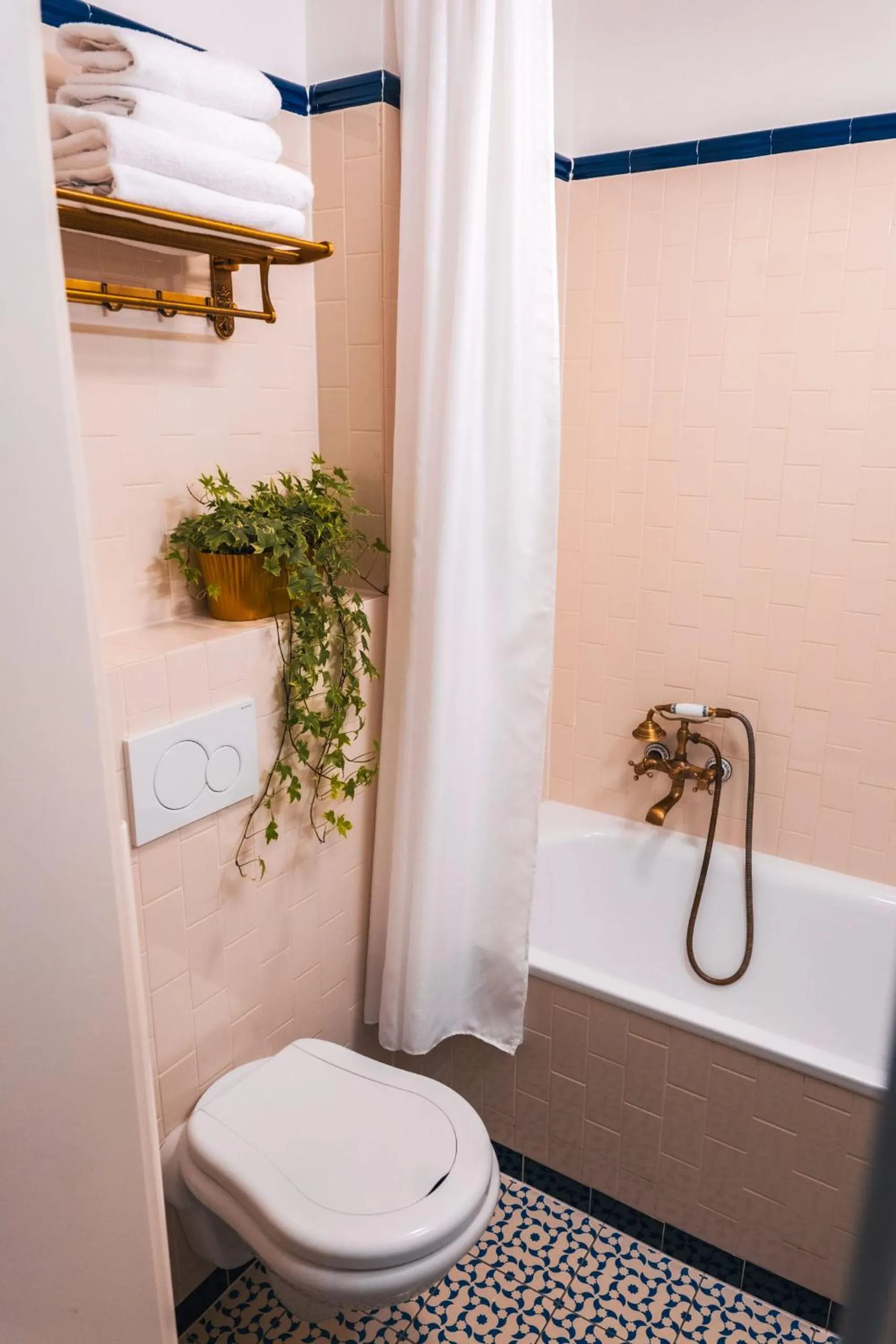 Bathroom in Hotel Grand